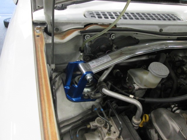 ラパンss 車高調 タワーバー取り付け1 スズキ ラパン その他 パーツ取付 サスペンション取付 サービス事例 タイヤ館 杉戸 タイヤからはじまる トータルカーメンテナンス タイヤ館グループ