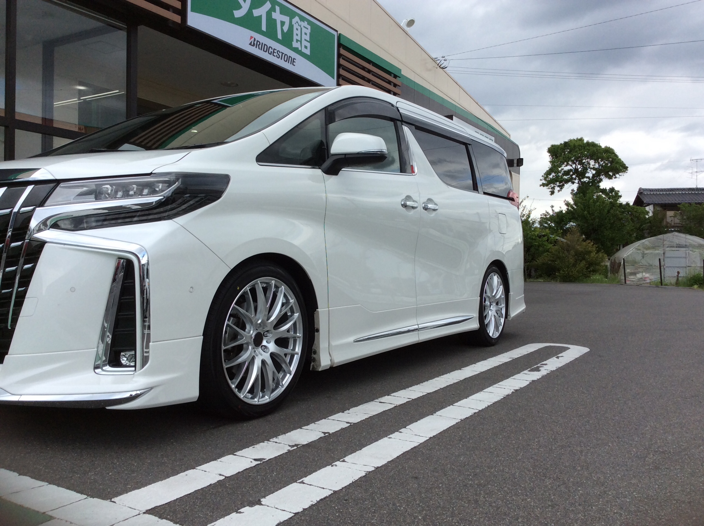 アルファード レイズ2×9 | 店舗おススメ情報 | タイヤ館 安曇（長野県）