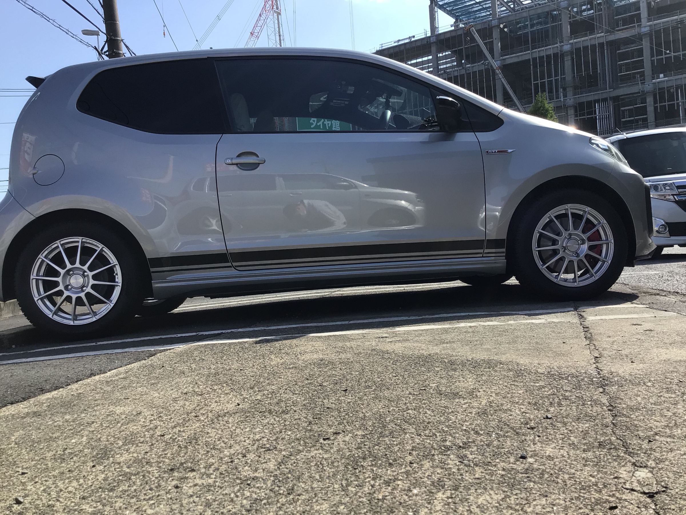 フォルクスワーゲン UP！ GTI エンケイホイール装着(o^^o