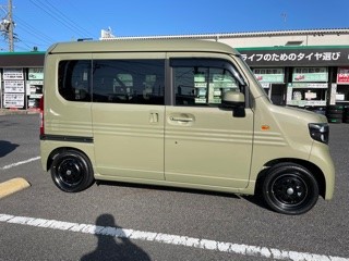 N Van アルミセット取り付け ホンダ N Van ホイール タイヤ ホイール関連 タイヤ ホイール交換 サービス事例 タイヤ館 小牧 愛知県 三重県のタイヤ カー用品ショップ タイヤからはじまる トータルカーメンテナンス タイヤ館グループ