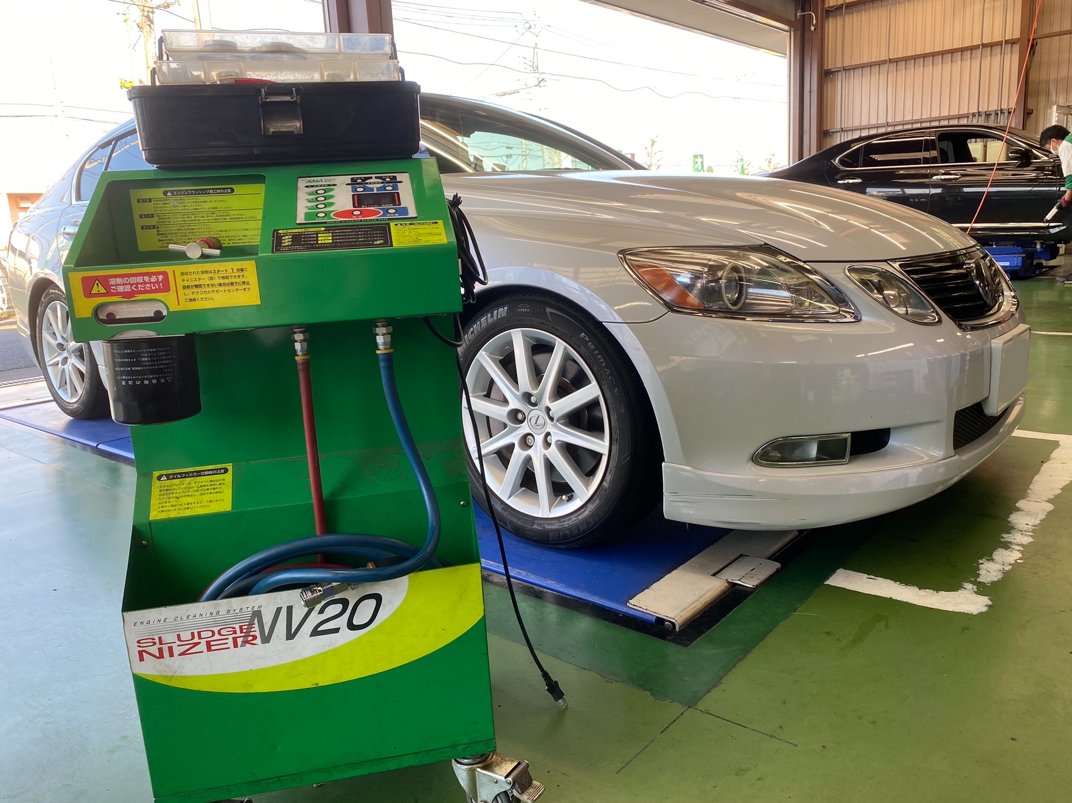 レクサス Gs350 Grs 191 オイル交換エンジン内部洗浄 レクサス Gs メンテナンス商品 オイル関連 エンジンオイル交換 サービス事例 タイヤ館 うしく上柏田 茨城県のタイヤ カー用品ショップ タイヤからはじまる トータルカーメンテナンス タイヤ館グループ