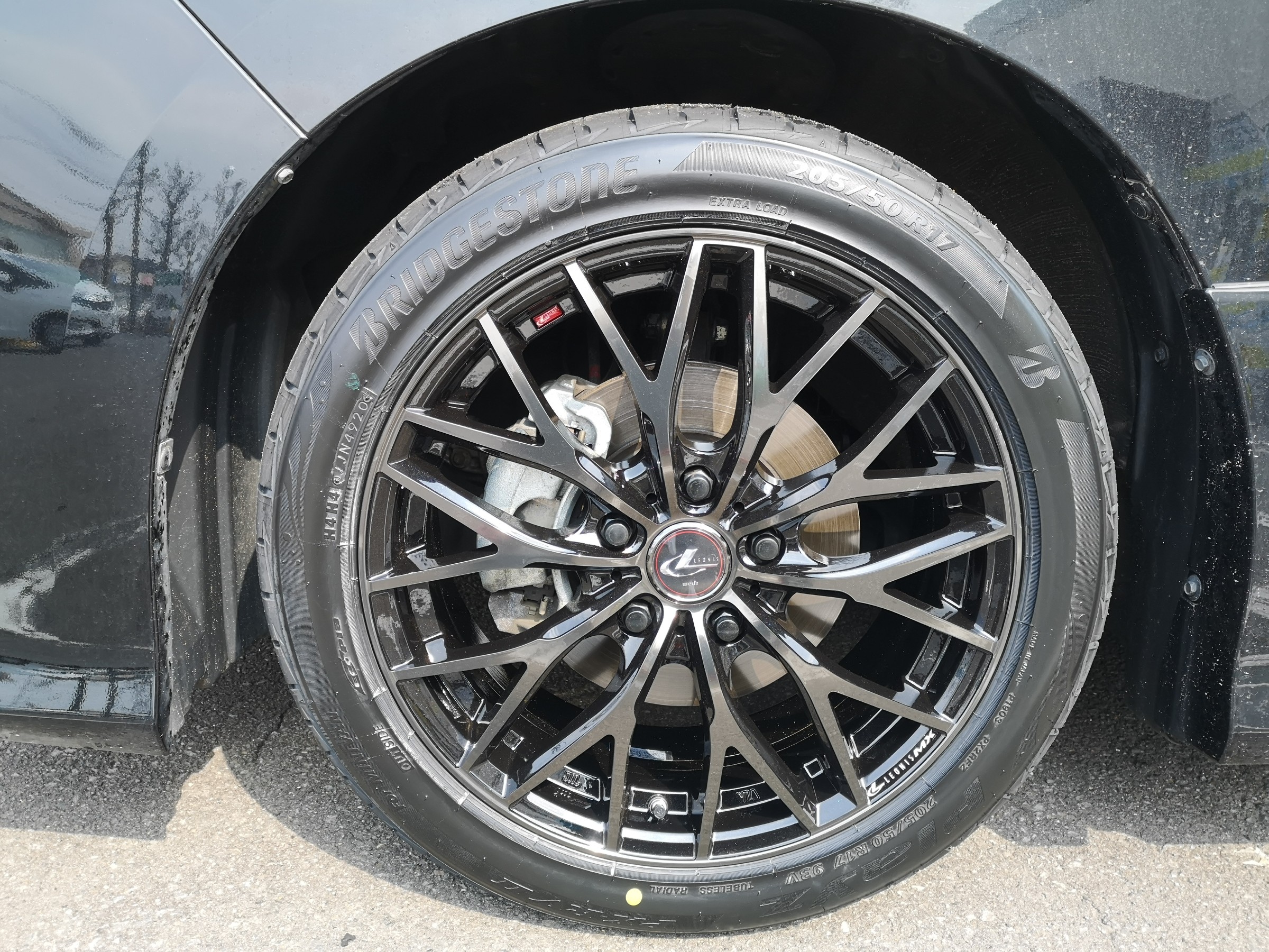 トヨタ ヴォクシーに WEDS レオニスMX 装着 | 店舗おススメ情報