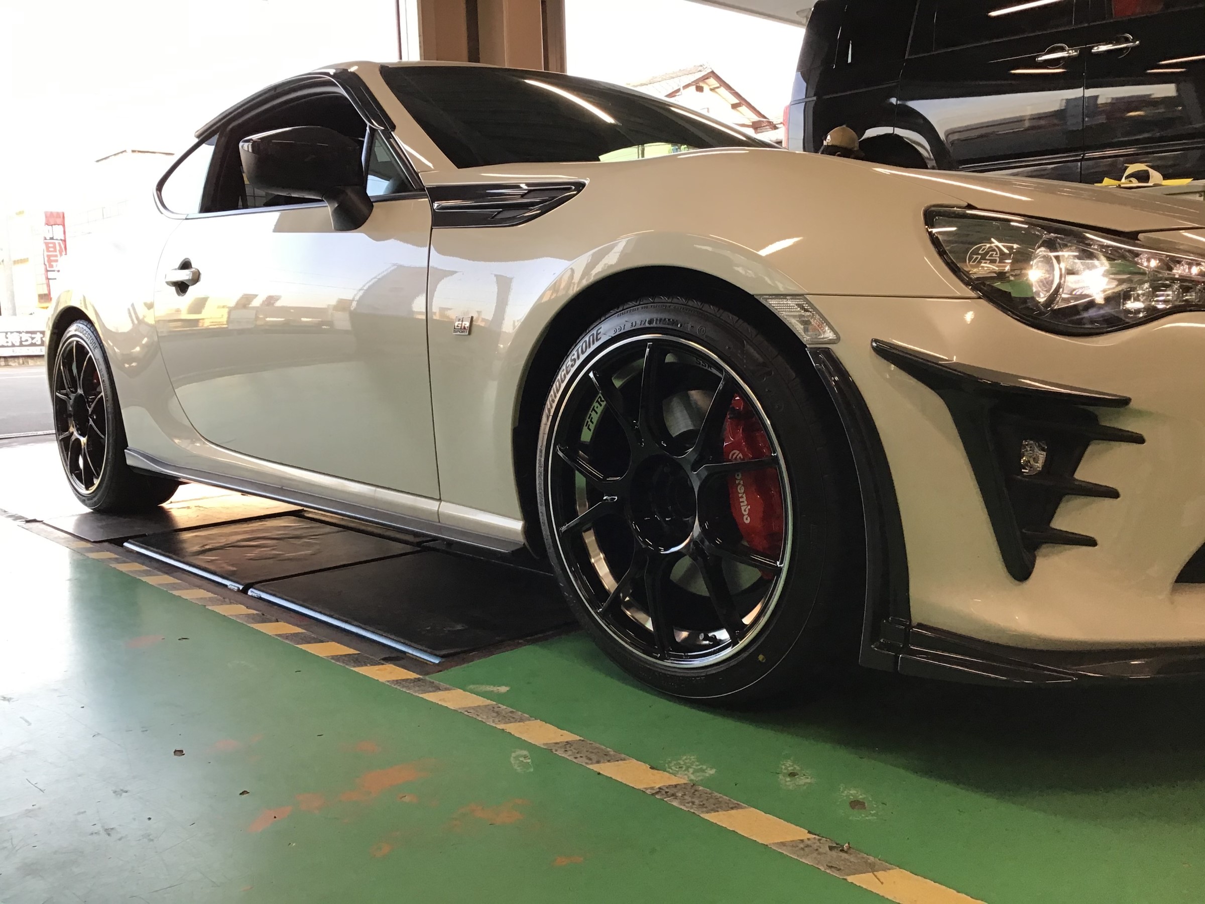 86、18インチタイヤホイールダウンサス | トヨタ 86 ホイール タイヤ