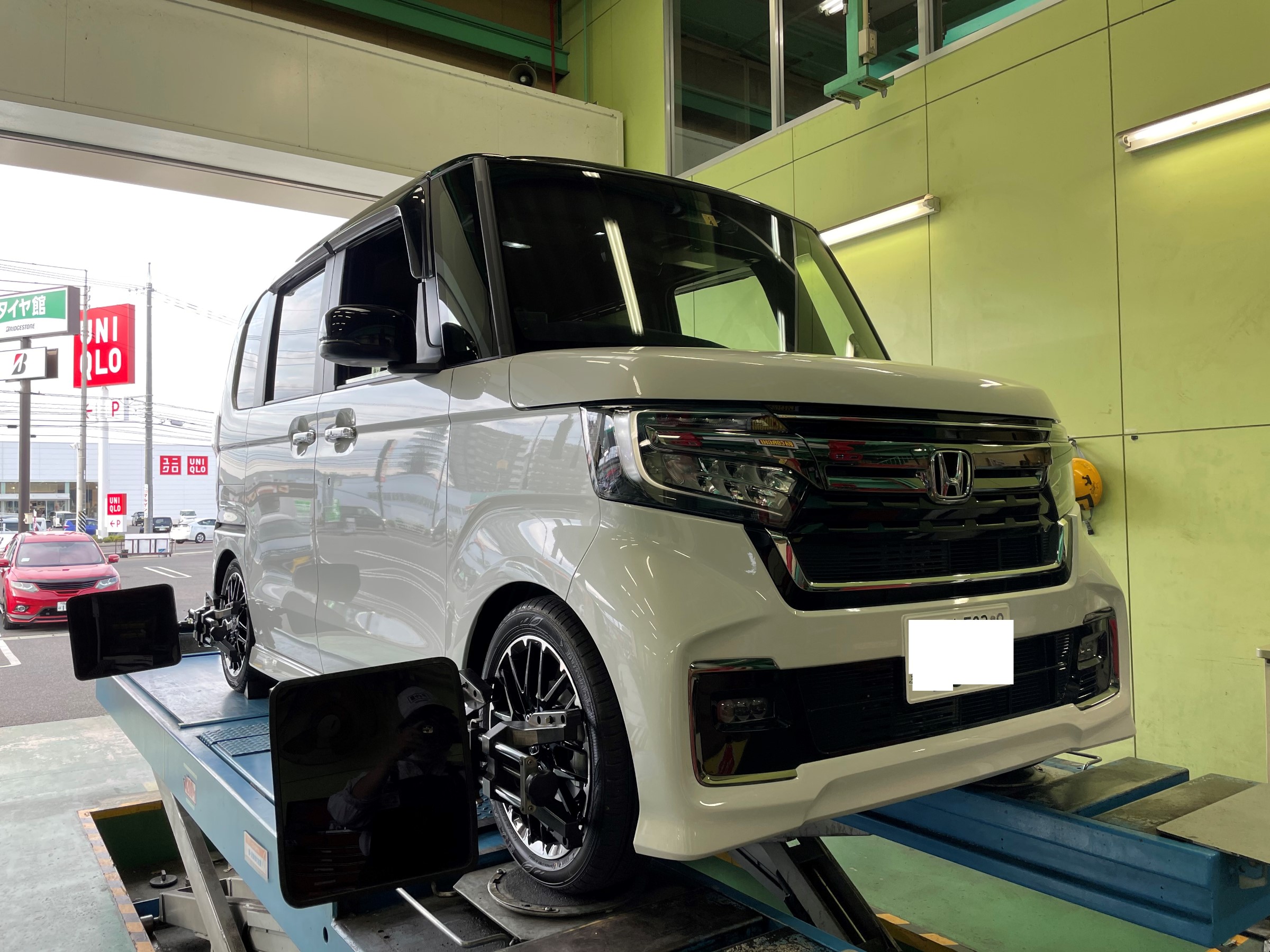 現行n Box カスタムをローダウン ホンダ N Boxカスタム その他 パーツ取付 足回り関係取付 サービス事例 タイヤ館 倉敷大島 タイヤからはじまる トータルカーメンテナンス タイヤ館グループ