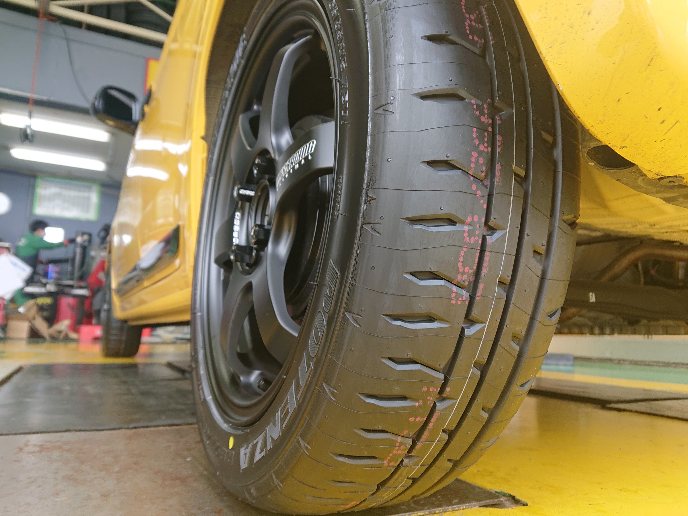 ホンダ N-ONE タイヤ＆ホイール交換作業！ | ホンダ N-ONE タイヤ