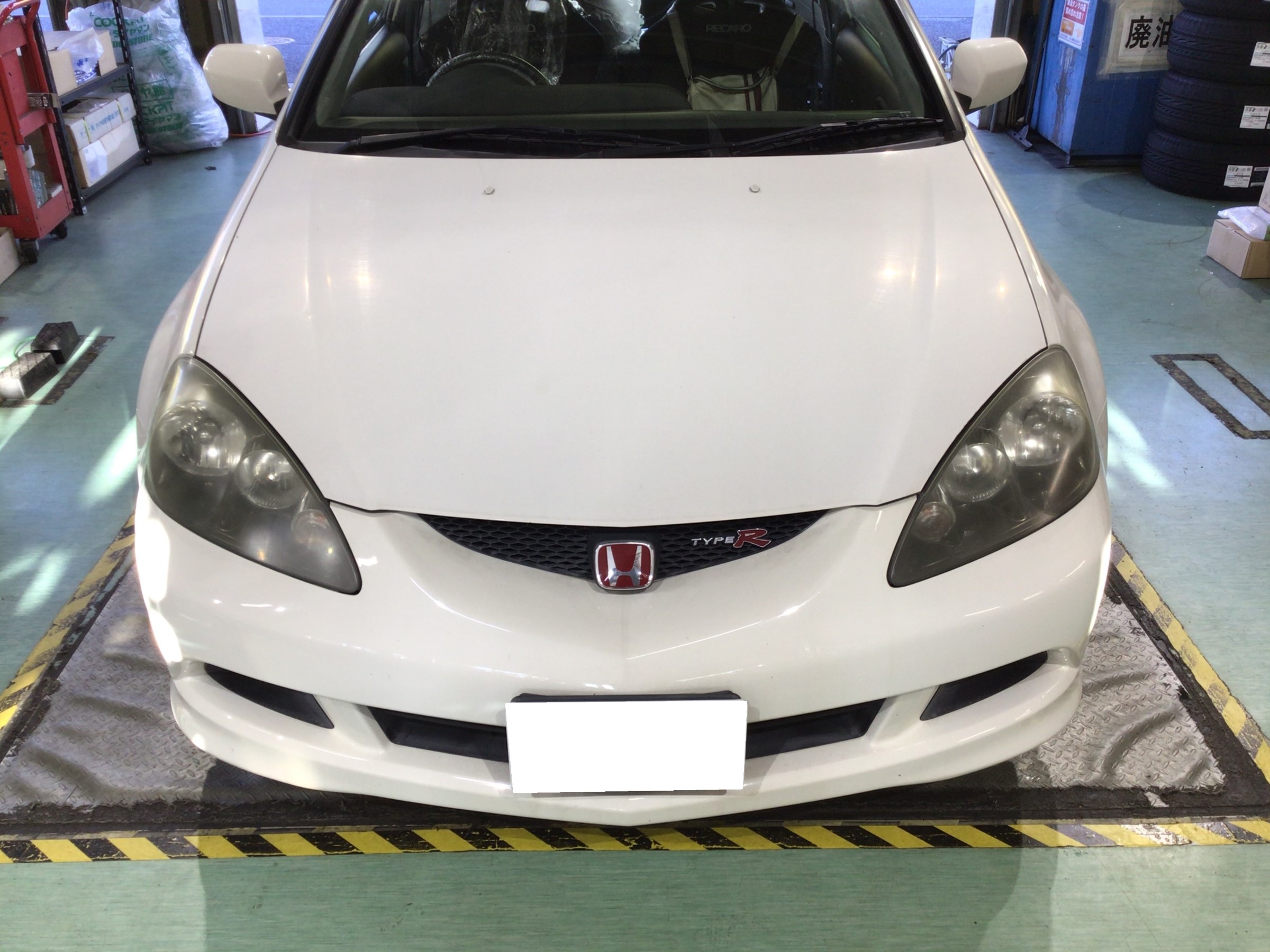 ホンダ インテグラ ヘッドライト コーティング 施工 ホンダ インテグラ タイプr サービス事例 タイヤ館 富谷 宮城県のタイヤ カー用品ショップ タイヤからはじまる トータルカーメンテナンス タイヤ館グループ