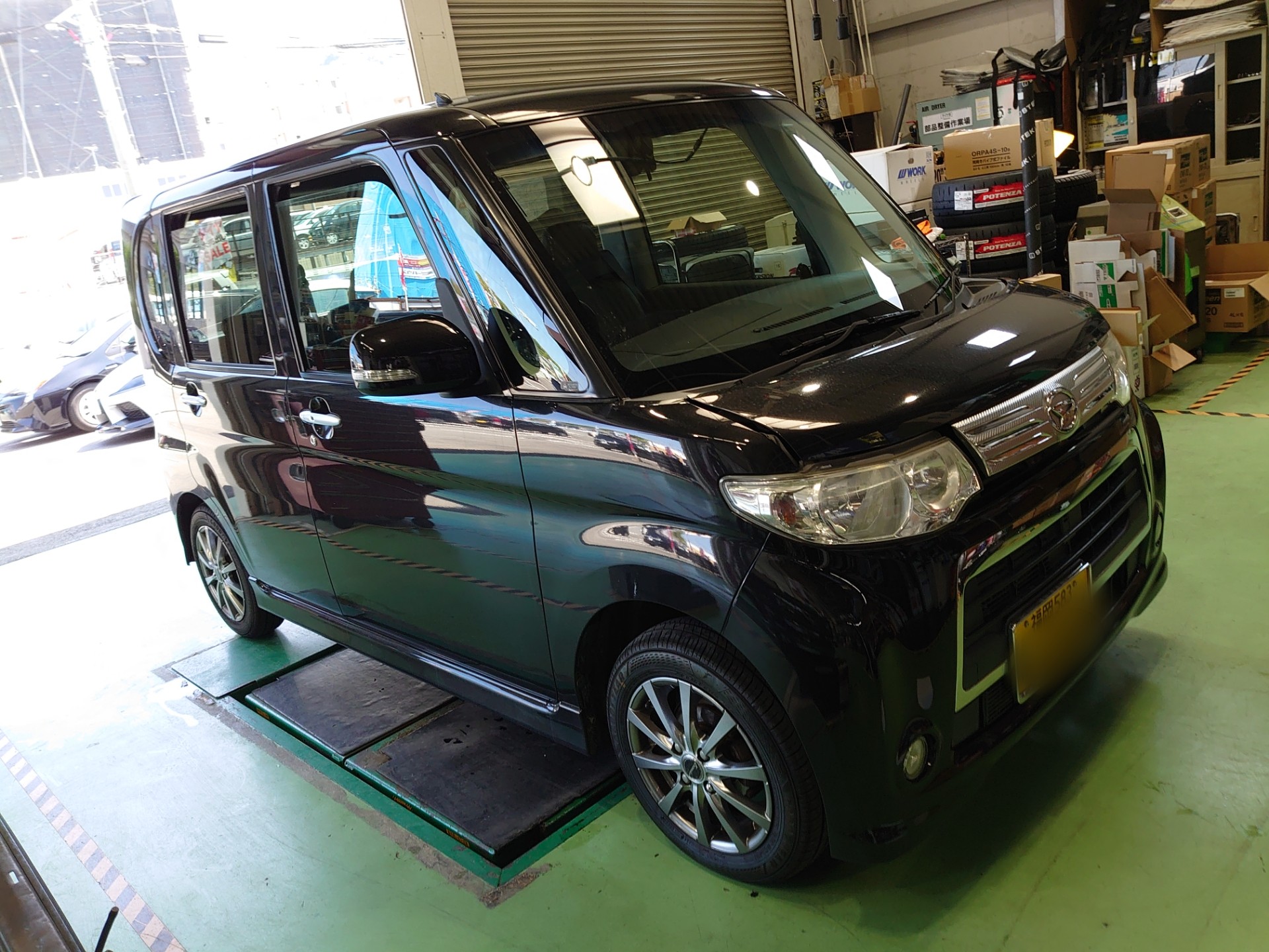 Daihatsu タントが グイ グイ 加速するアイテム装着しました ダイハツ タント その他 パーツ取付 各種用品取付 技術サービス施工事例 タイヤ館 福岡東 タイヤからはじまる トータルカーメンテナンス タイヤ館グループ