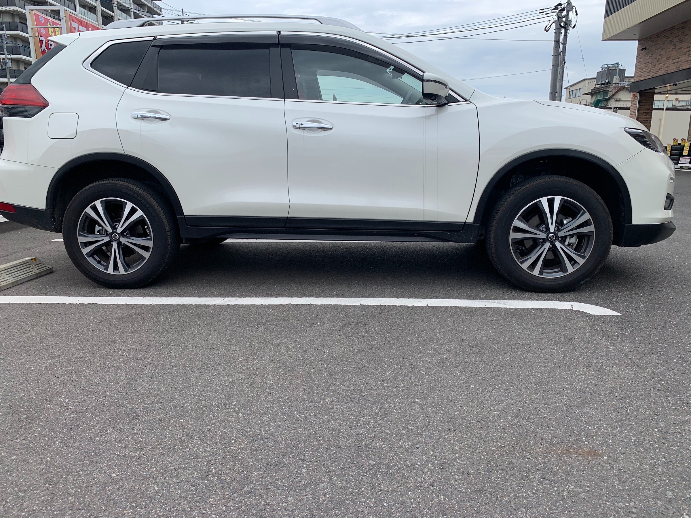日産 エクストレイル NT32】リフトアップ作業 ACC イージーアップ 