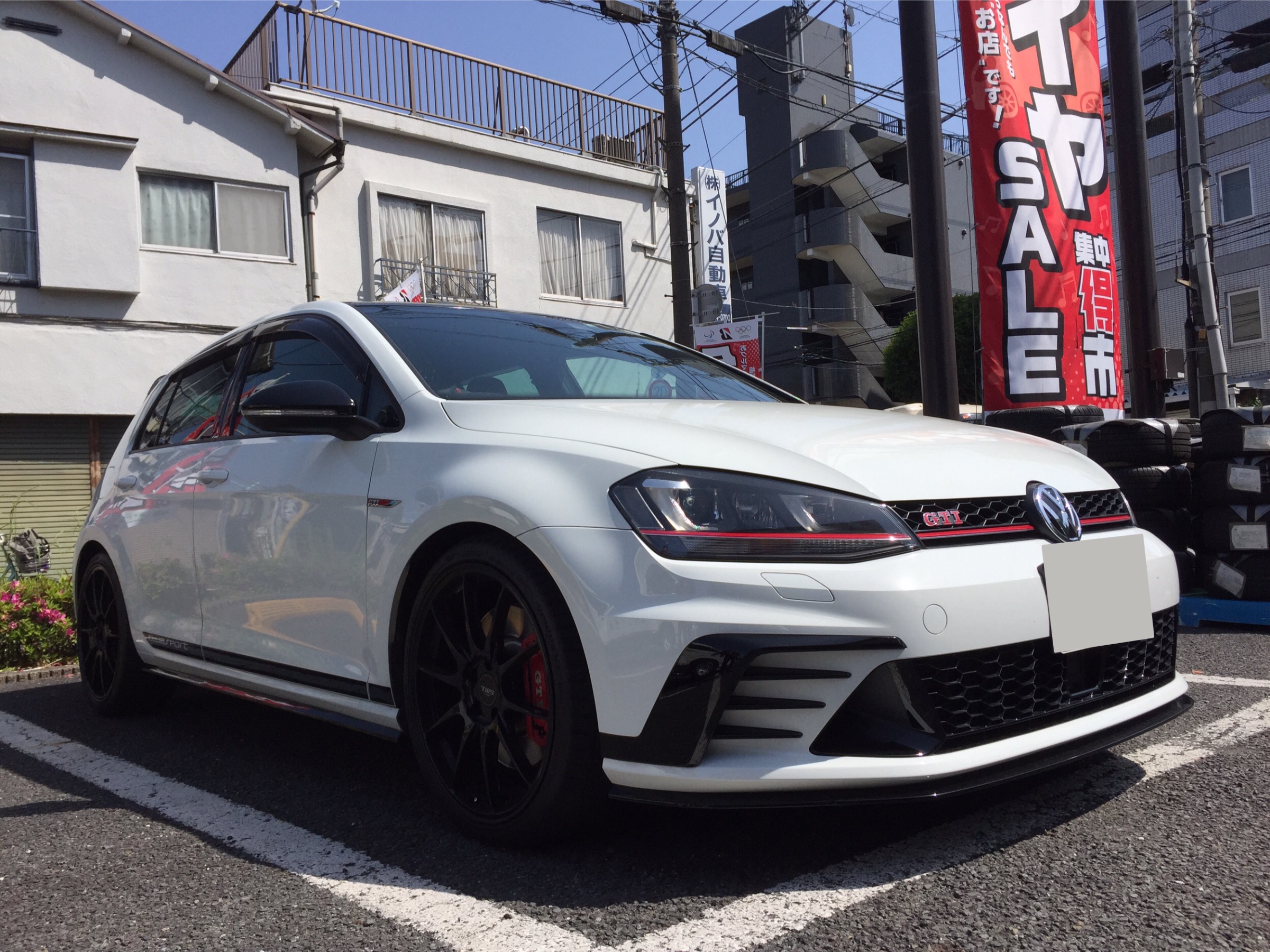 ゴルフ7 クラブスポーツ オイル交換 | フォルクスワーゲン ゴルフ7 Clubsport Track Edition メンテナンス商品 |  サービス事例 | タイヤ館 西荻窪 | 東京都のタイヤ、カー用品ショップ タイヤからはじまる、トータルカーメンテナンス タイヤ館グループ