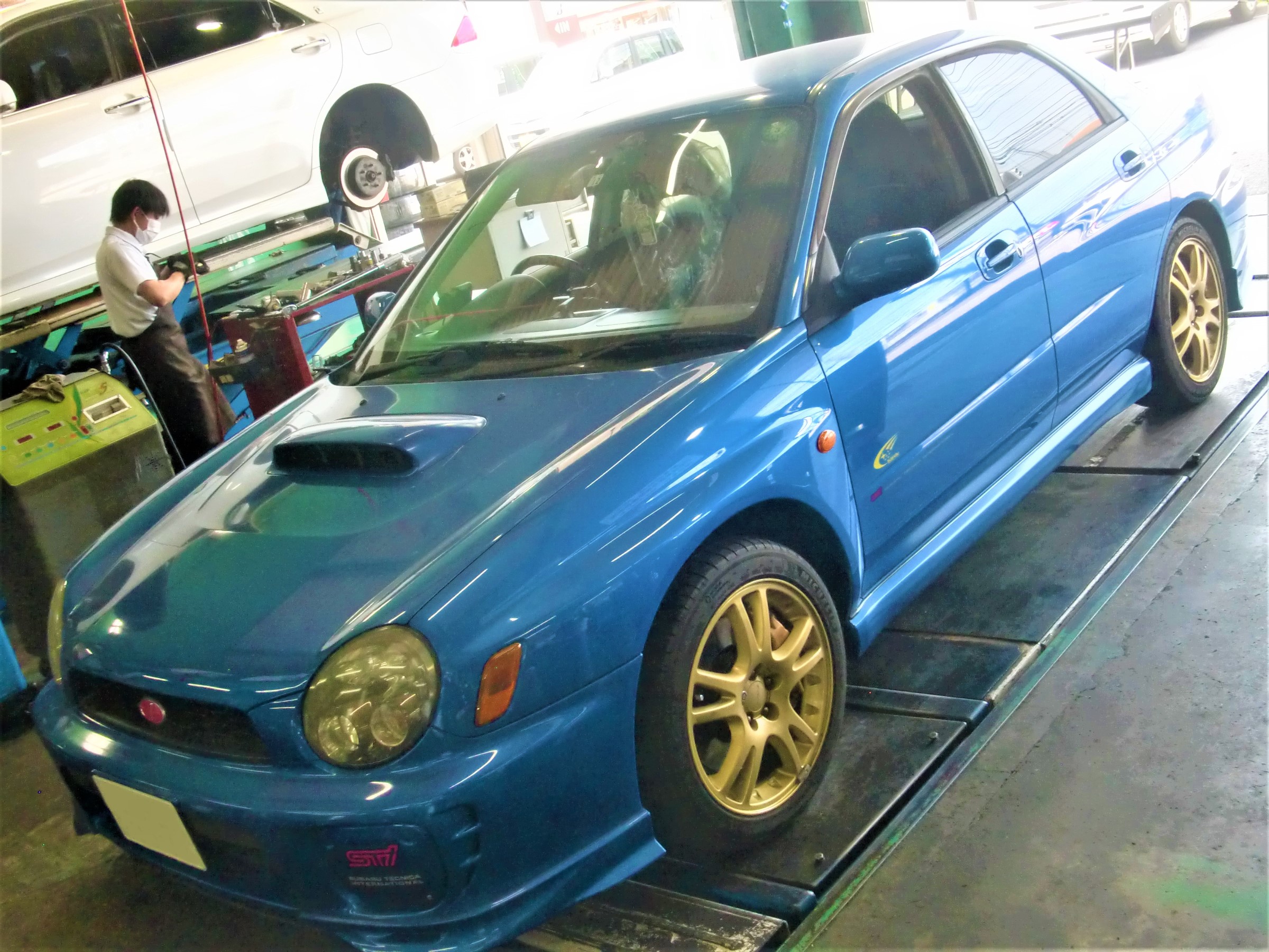Gdb型インプレッサsti 夏タイヤ交換 車高調整式サスペンションのお取り付け エンジンオイル交換 フラッシング アライメント調整 スバル インプレッサwrx Sti タイヤ タイヤ ホイール関連 タイヤ ホイール交換 技術サービスブログ タイヤ館 鎌ヶ谷 千葉