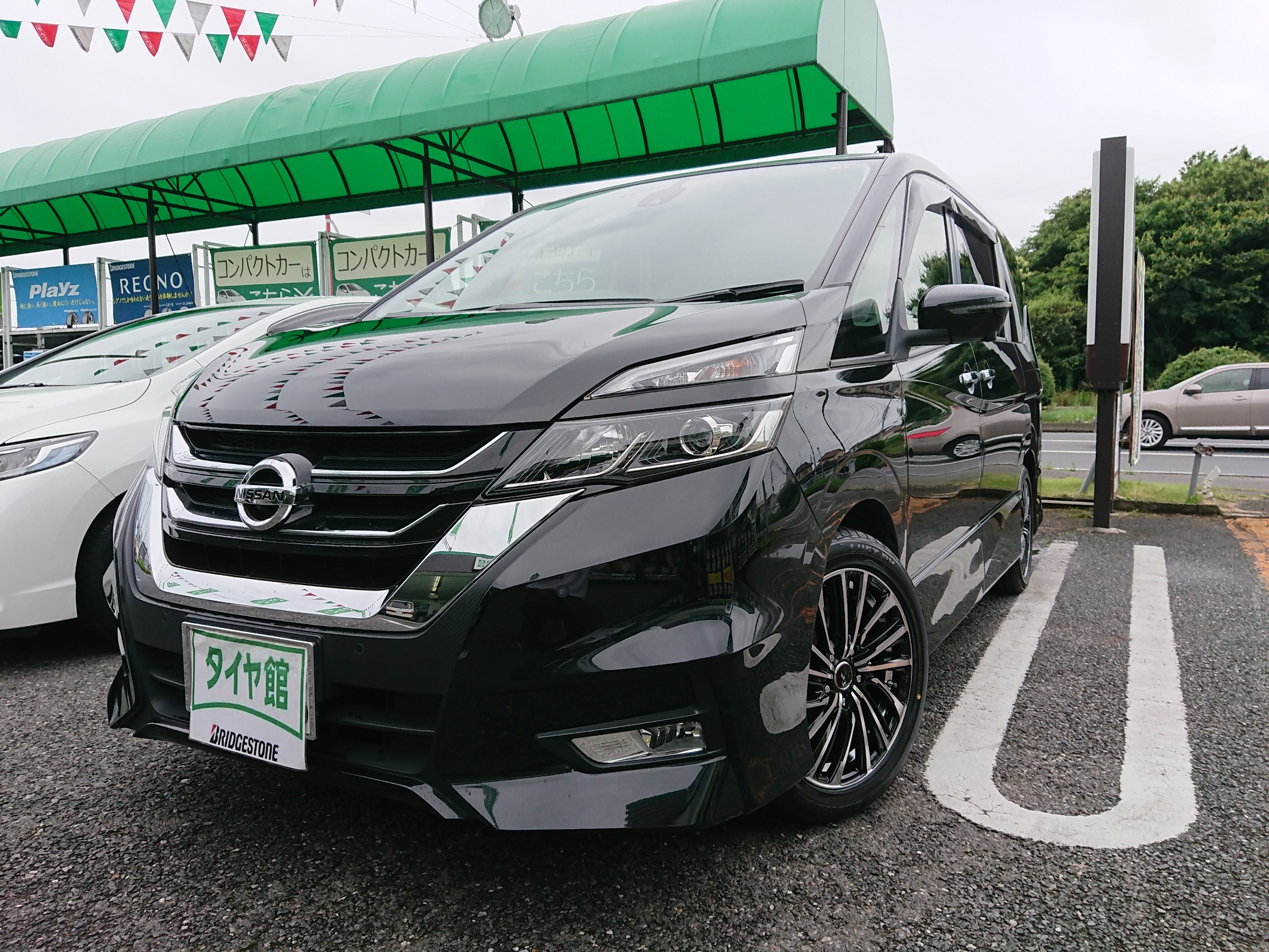 ニッサン・セレナ・C26】タイヤホイール交換 / ルフトRV・レオニスFS