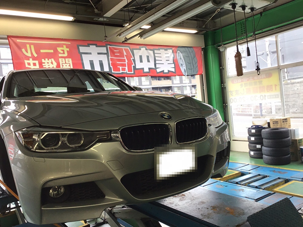 輸入車のタイヤ交換もお任せください Bmw 5シリーズ タイヤ タイヤ ホイール関連 タイヤ ホイール交換 作業紹介 タイヤ館 ２４６さぎぬま 神奈川県のタイヤ カー用品ショップ タイヤからはじまる トータルカーメンテナンス タイヤ館グループ