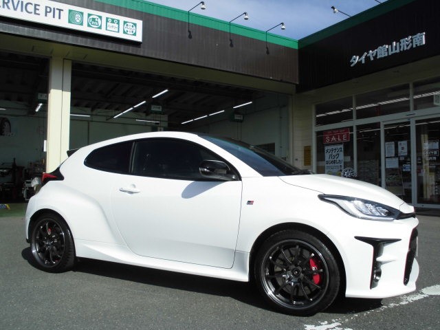トヨタ GR ヤリス RAYS ボルクレーシング CE28 18インチ装着 | トヨタ