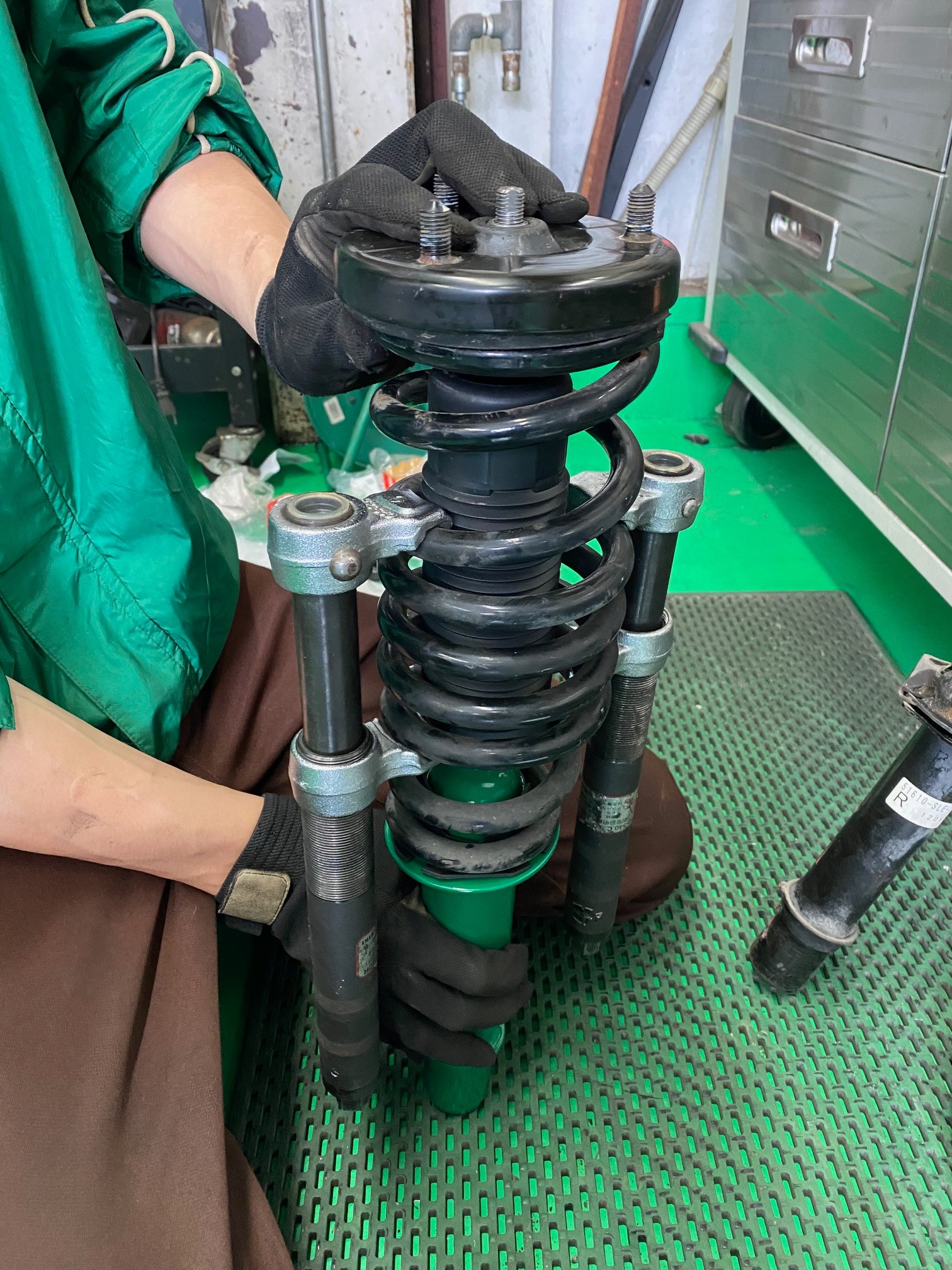 ホンダ オデッセイ（RB3） 足回りのリフレッシュ 「TEIN EnduraPro