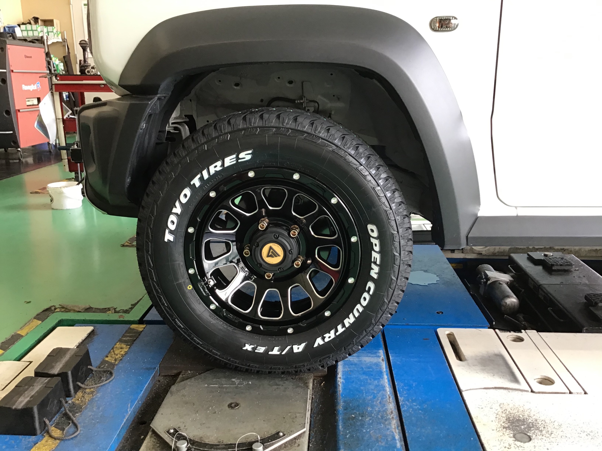 ジムニーシエラ ホイール交換 デルタフォースオーバル JB74W | スズキ