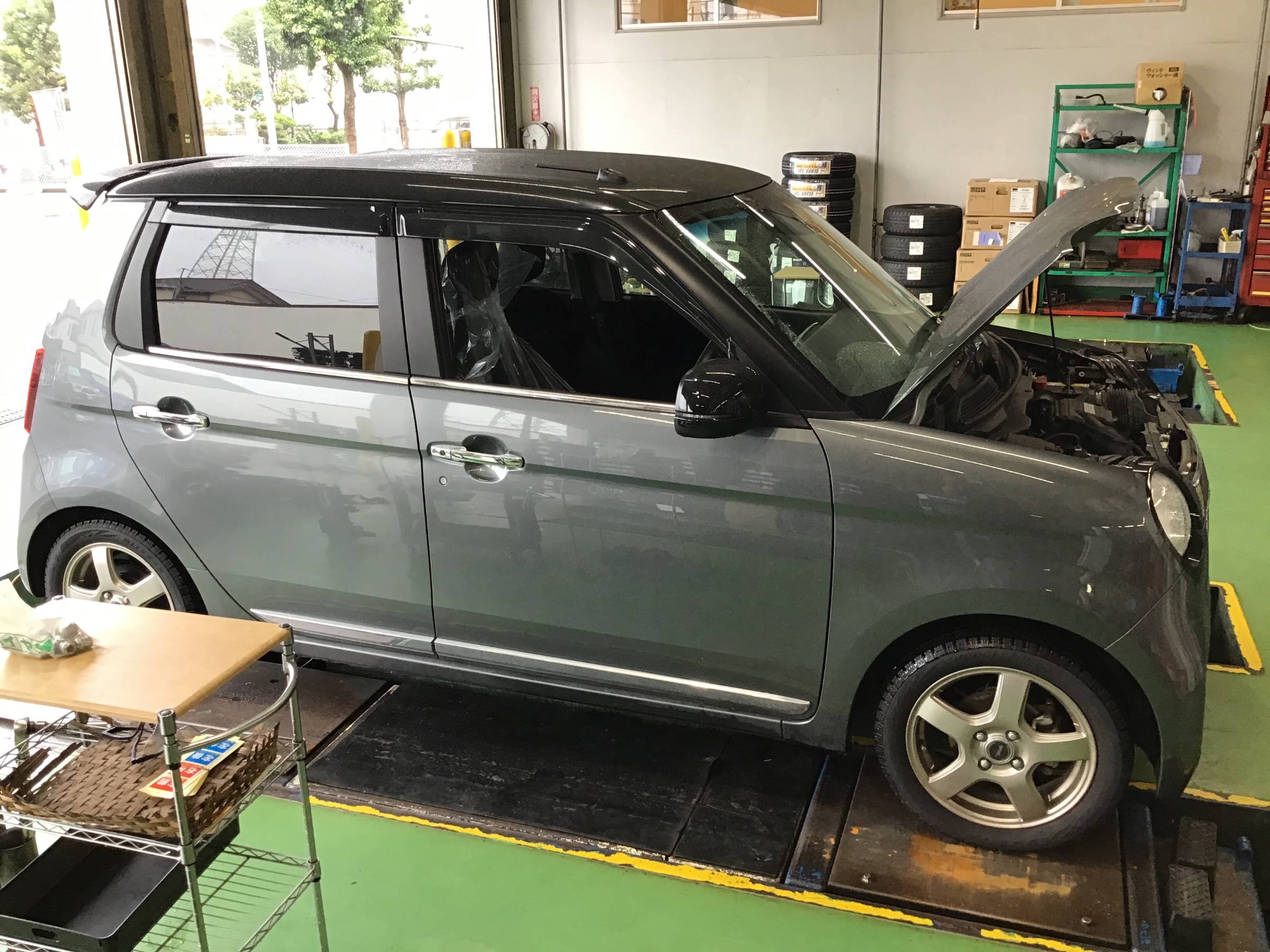 ホンダ N One エンジンオイル交換 ホンダ N One メンテナンス商品 オイル関連 エンジンオイル交換 サービス事例 タイヤ館 西船橋 千葉県のタイヤ カー用品ショップ タイヤからはじまる トータルカーメンテナンス タイヤ館グループ