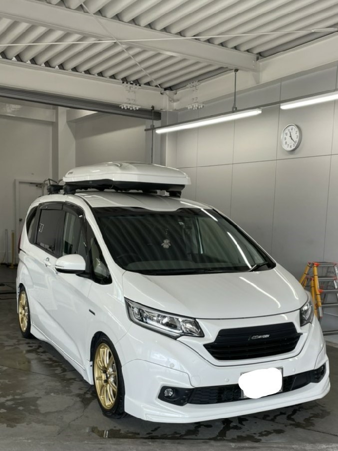 ホンダ フリード ハイブリッド ボディーコーティング 樹脂コーティング施工 彡 ホンダ フリード サービス事例 タイヤ館 吹田 大阪府 和歌山県のタイヤからはじまる トータルカーメンテナンス タイヤ館グループ