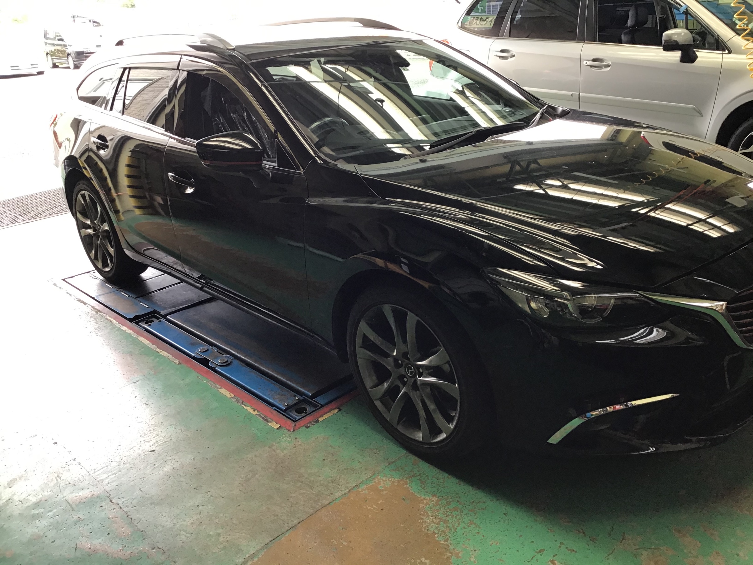 マツダ アテンザワゴン Tein車高調取付け マツダ アテンザワゴン その他 パーツ取付 サスペンション取付 サービス事例 タイヤ館 ｇｐ利府 宮城県のタイヤ カー用品ショップ タイヤからはじまる トータルカーメンテナンス タイヤ館グループ