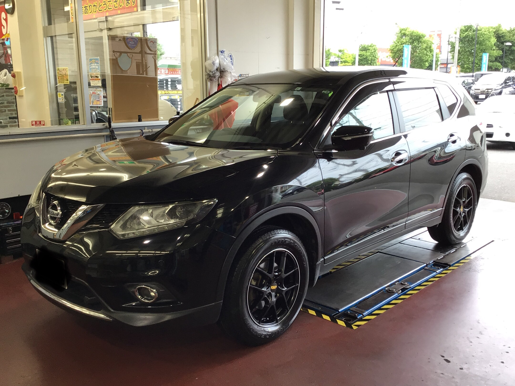 タイヤ交換対象】ニッサン エクストレイル T30系 MID RMP 025F HMC