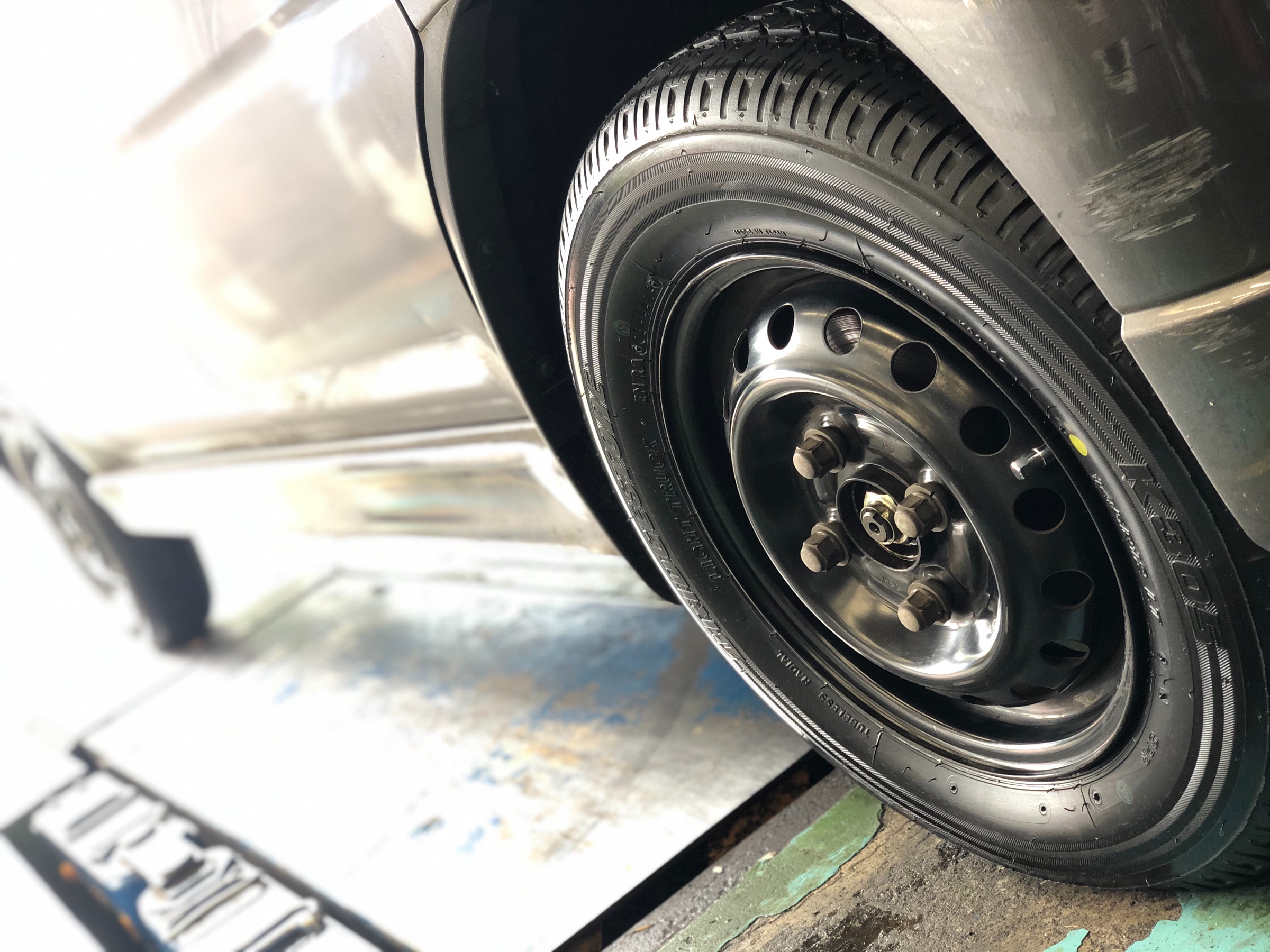 ホンダ バモス タイヤ4本交換 | ホンダ バモス タイヤ タイヤ