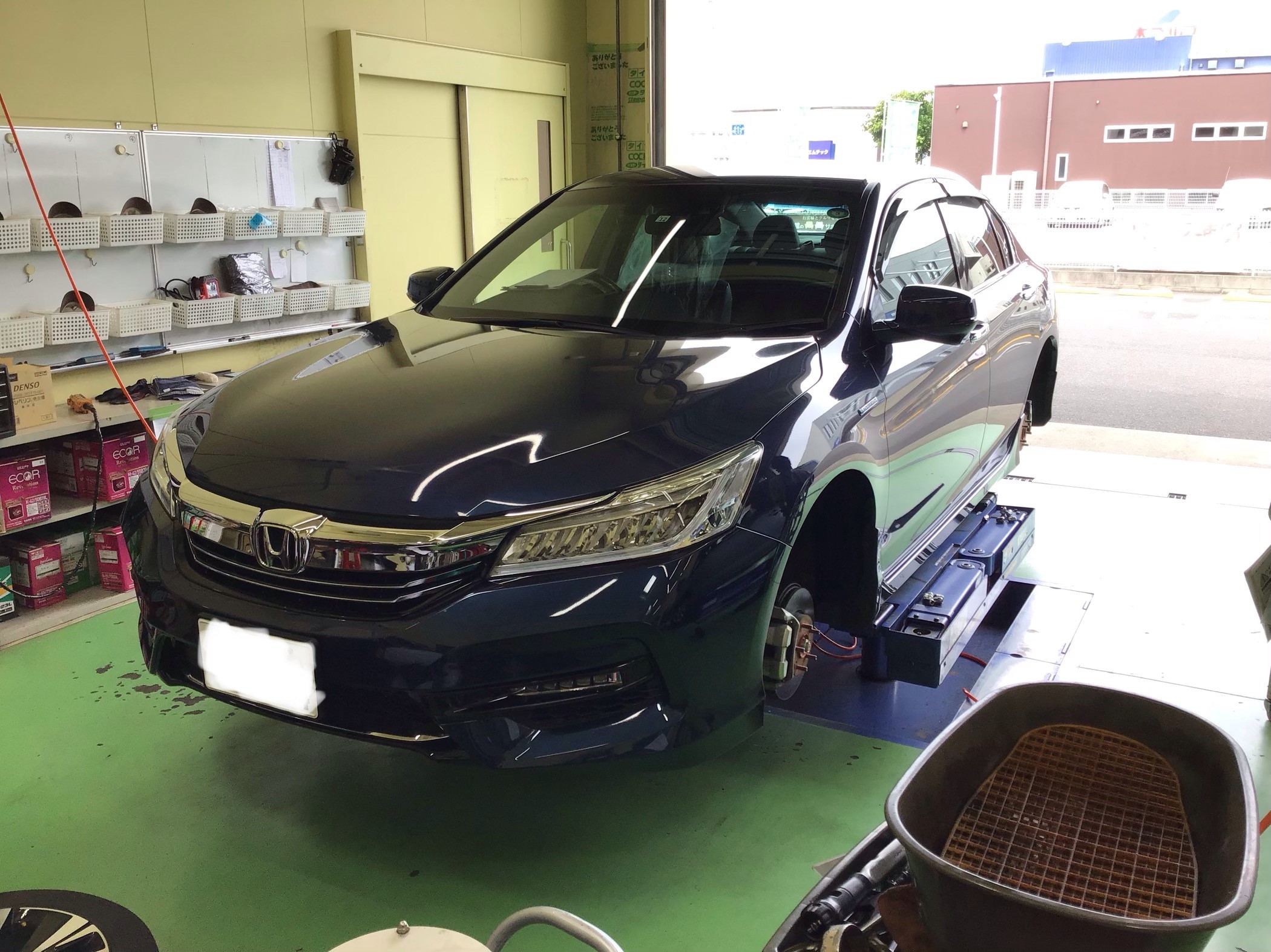 久々のクルマ紹介コーナー第7回 ホンダ アコード スタッフ日記 タイヤ館 グリーンピットつくば研究学園 茨城県のタイヤ カー用品ショップ タイヤからはじまる トータルカーメンテナンス タイヤ館グループ