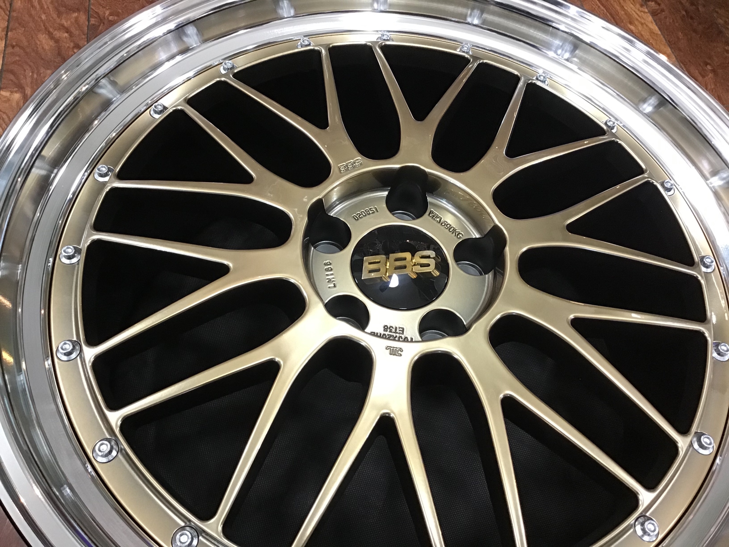 タイヤ館 高知 高知県のタイヤ カー用品ショップ タイヤからはじまる トータルカーメンテナンス タイヤ館グループ