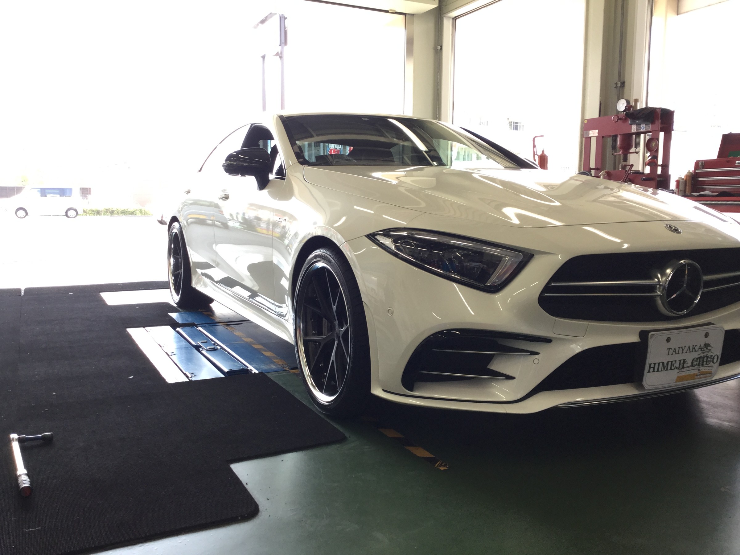 メルセデス・ベンツ タイヤ 4本セット ホイール付き Mercedes-Benz メルセデス・ベンツ CLS53 タイヤホイールセット