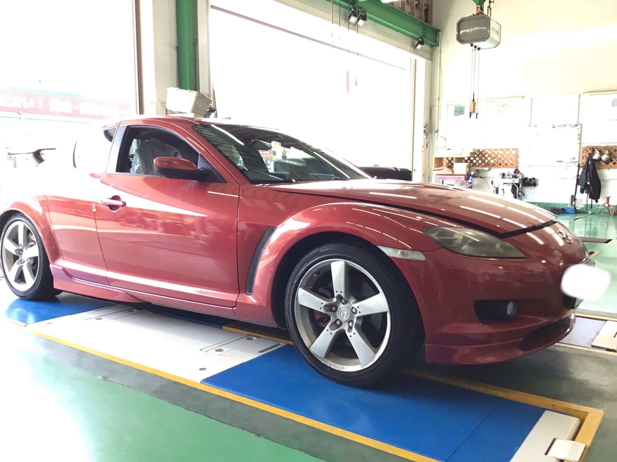 マツダ・RX-8(前期型) オイル交換 | マツダ RX-8 メンテナンス商品