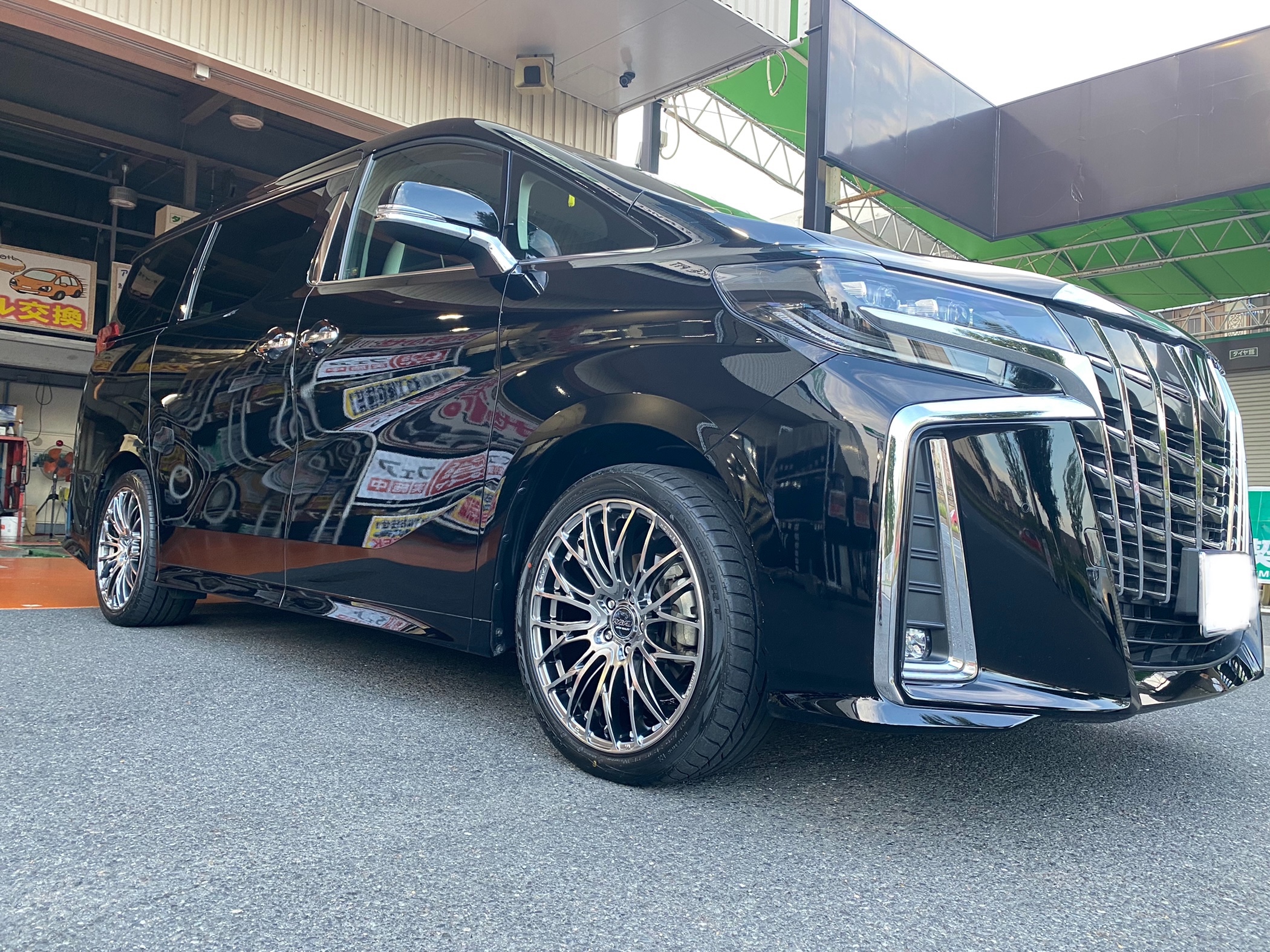 ホイールお取り付け 30 アルファード レイズ ホムラ 作業日誌 商品紹介 タイヤ館 則松 タイヤからはじまる トータルカーメンテナンス タイヤ館グループ