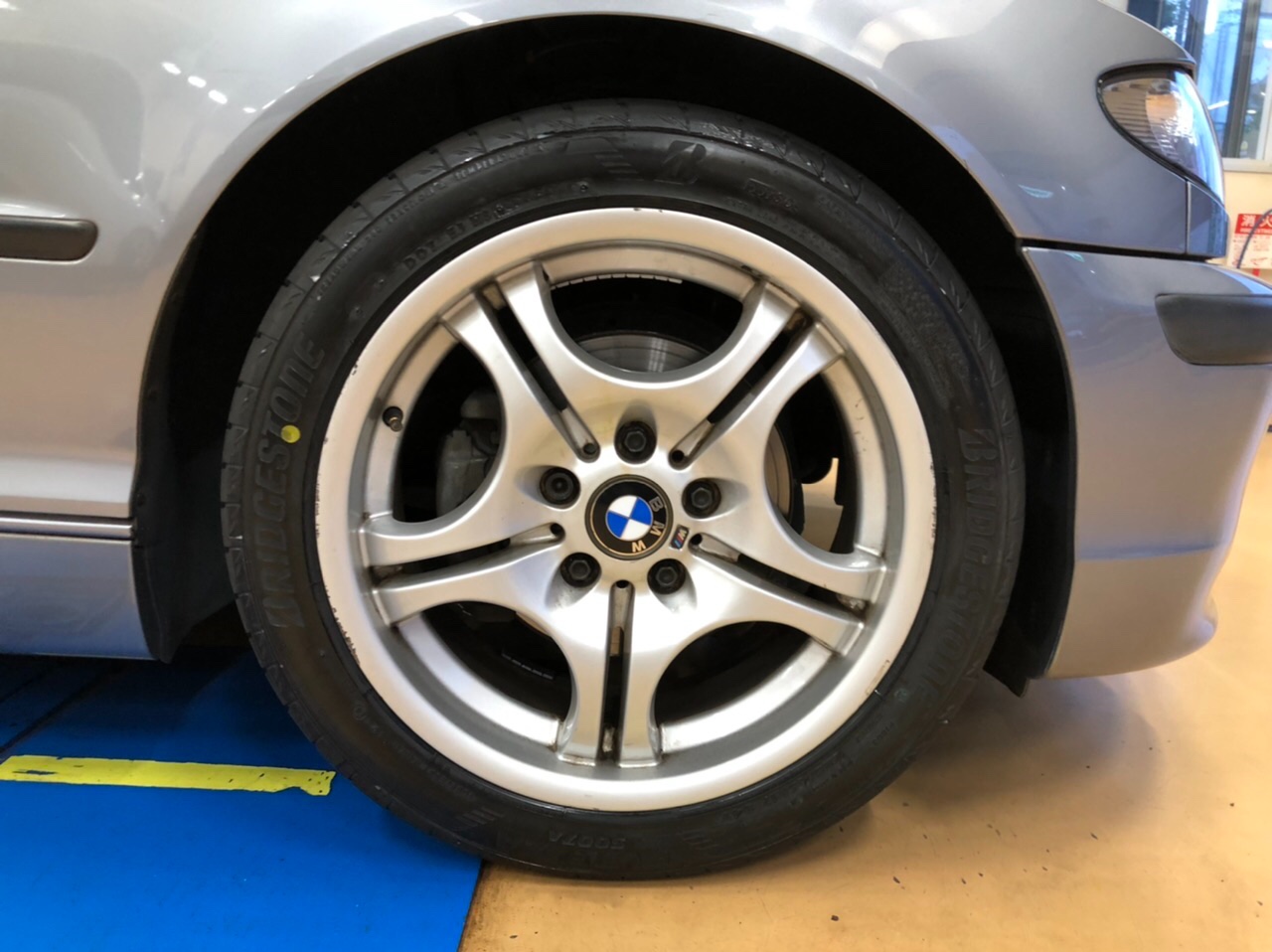 BMW E46 3シリーズでタイヤ交換 | 店舗おススメ情報 | タイヤ館 西横浜 