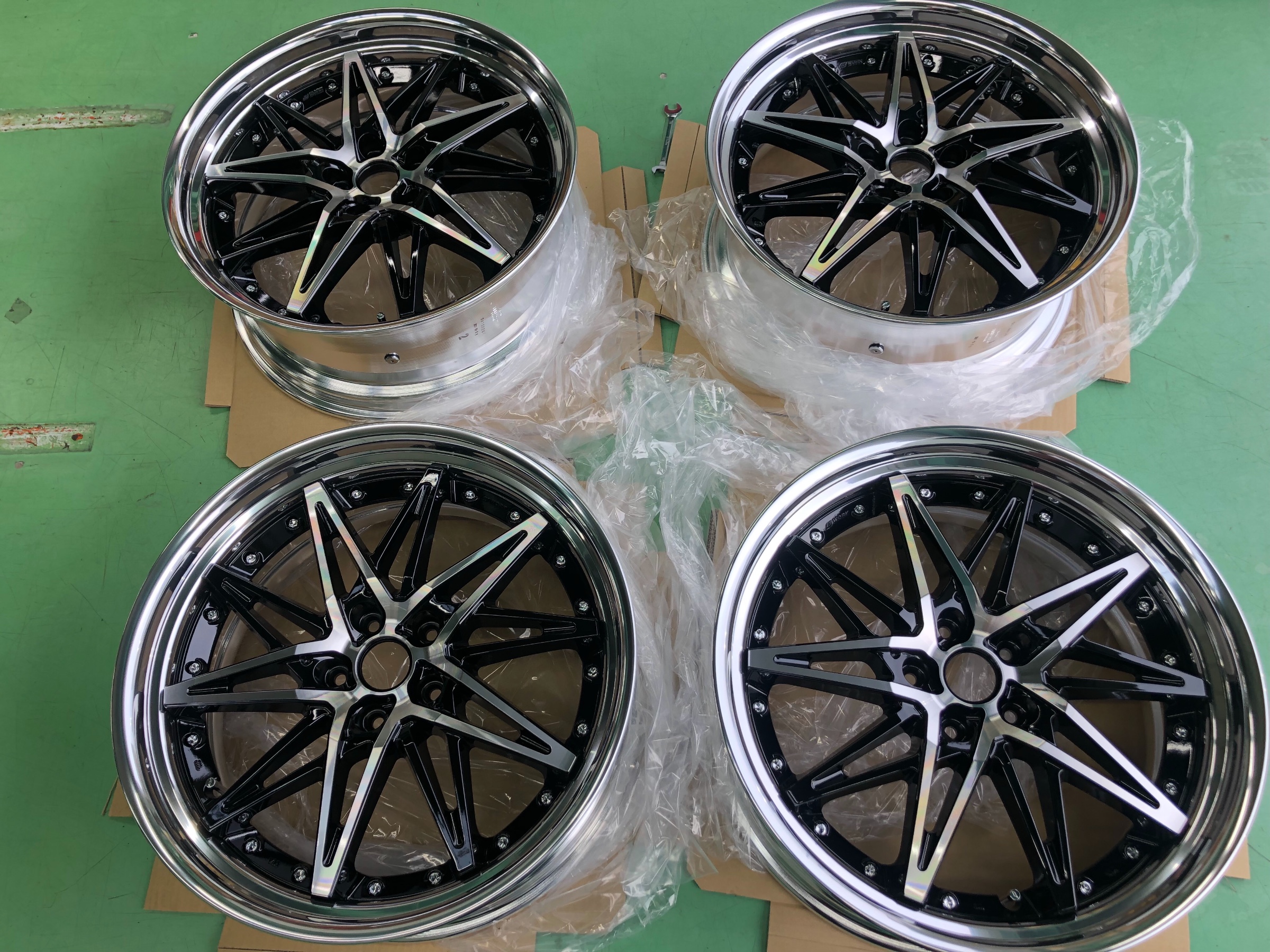 WORK SCHWERT SG1 20インチ ブラックカットクリアカラー入荷