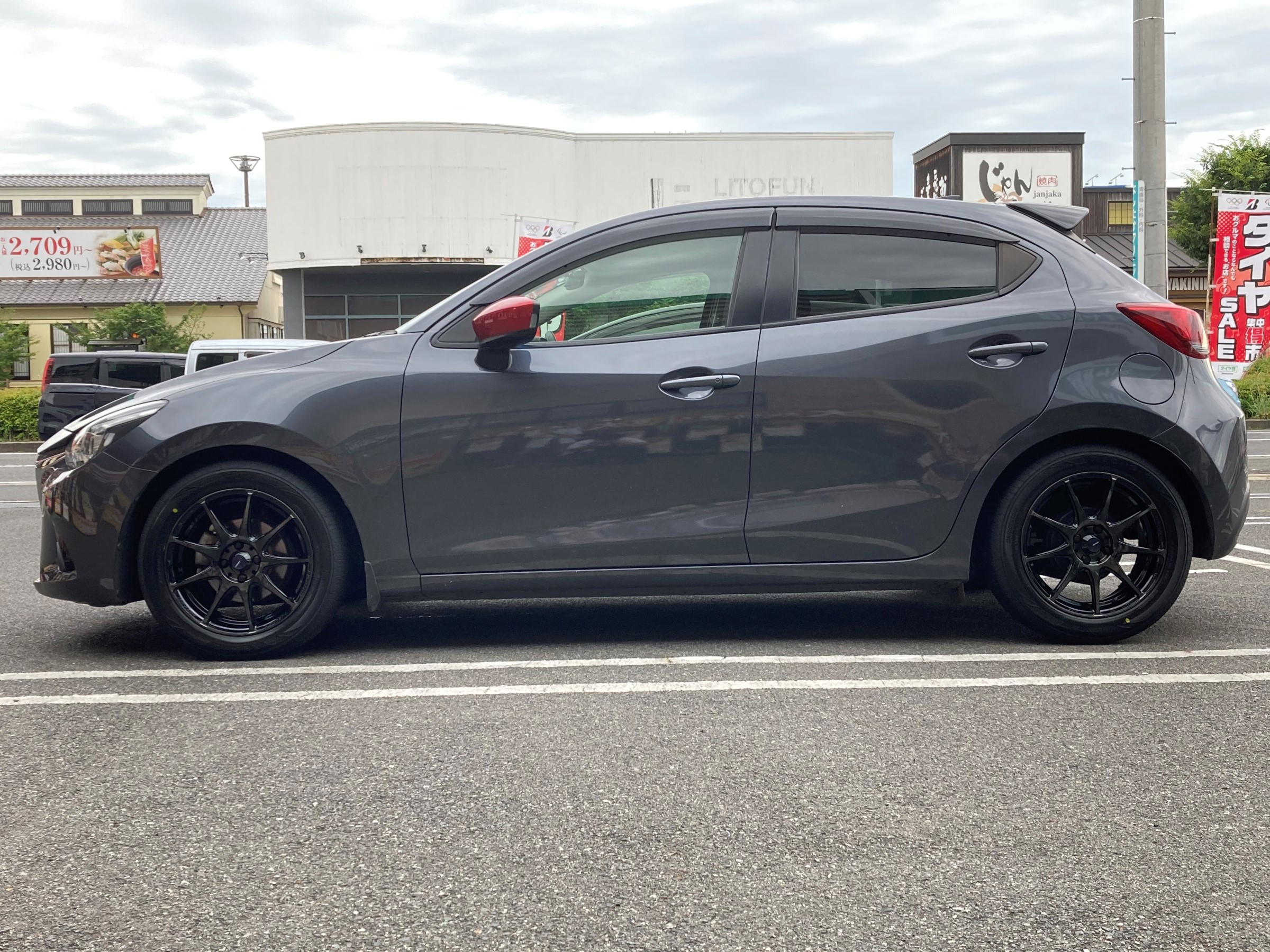 MAZDA デミオ【ＤＪ5ＦＳ】タイヤ＆ホイール取付け！ | マツダ デミオ