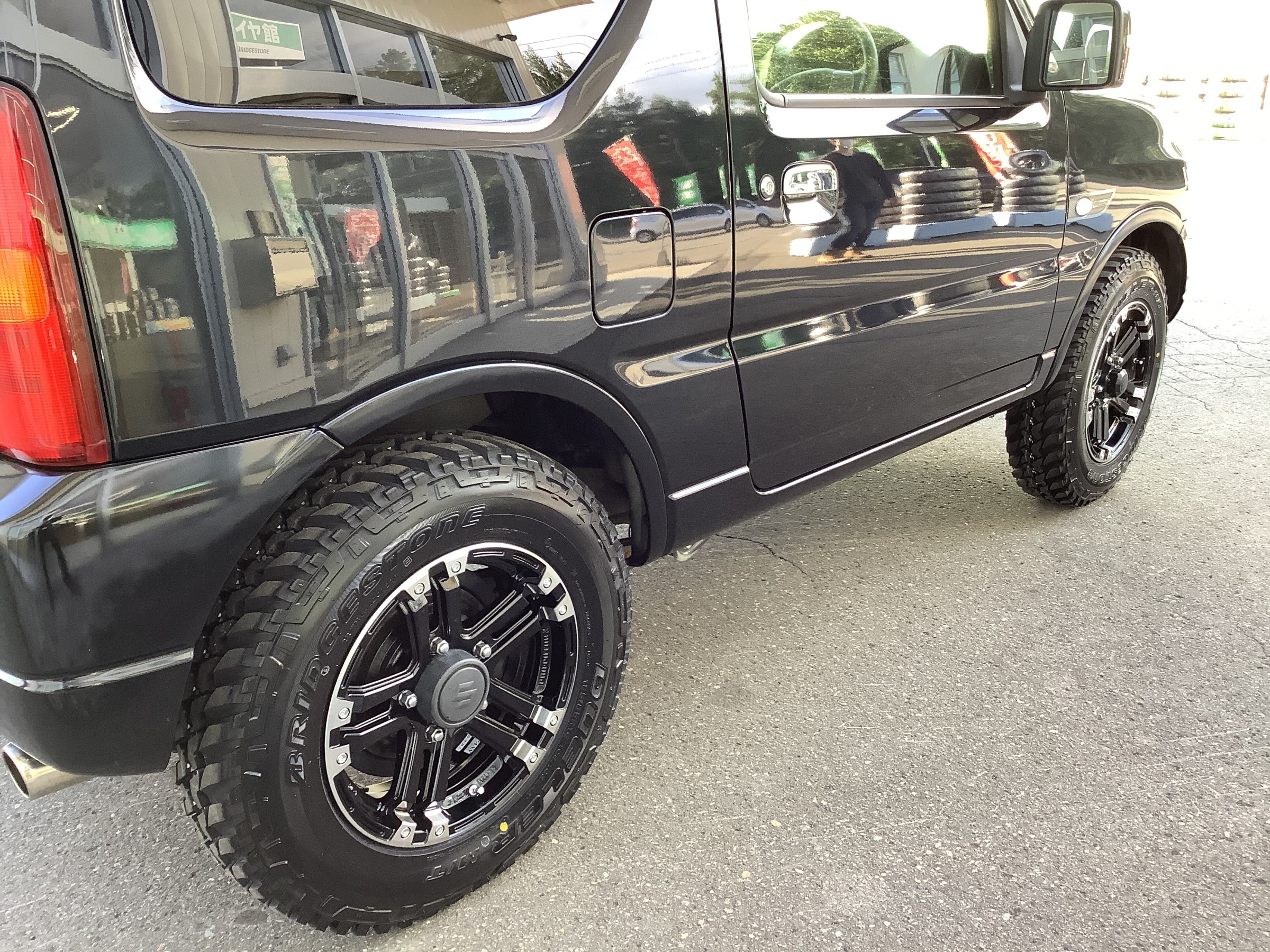 ジムニーJB23 × ブリヂストン デューラーM/T674 185/85R16 | スタッフ