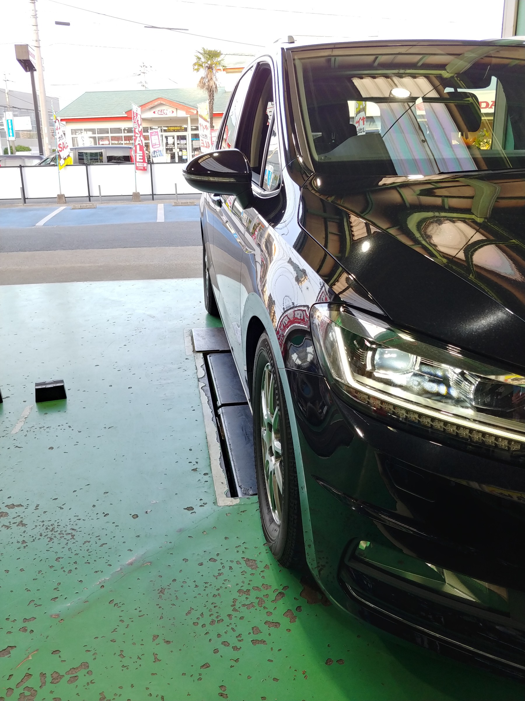フォルクスワーゲン ゴルフトゥーラン 車高調交換 フォルクスワーゲン ゴルフ トゥーラン Tsiハイライン その他 パーツ取付 各種用品取付 サービス事例 タイヤ館 太宰府 タイヤからはじまる トータルカーメンテナンス タイヤ館グループ