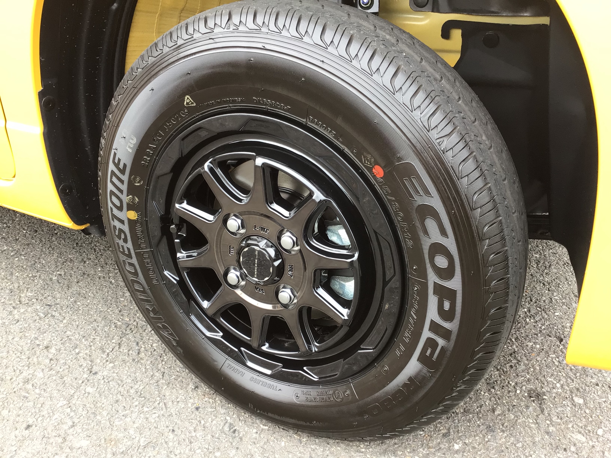 HONDA•N-VAN(JJ1)アルミホイール取付•MUD VANCE 06 | 店舗お