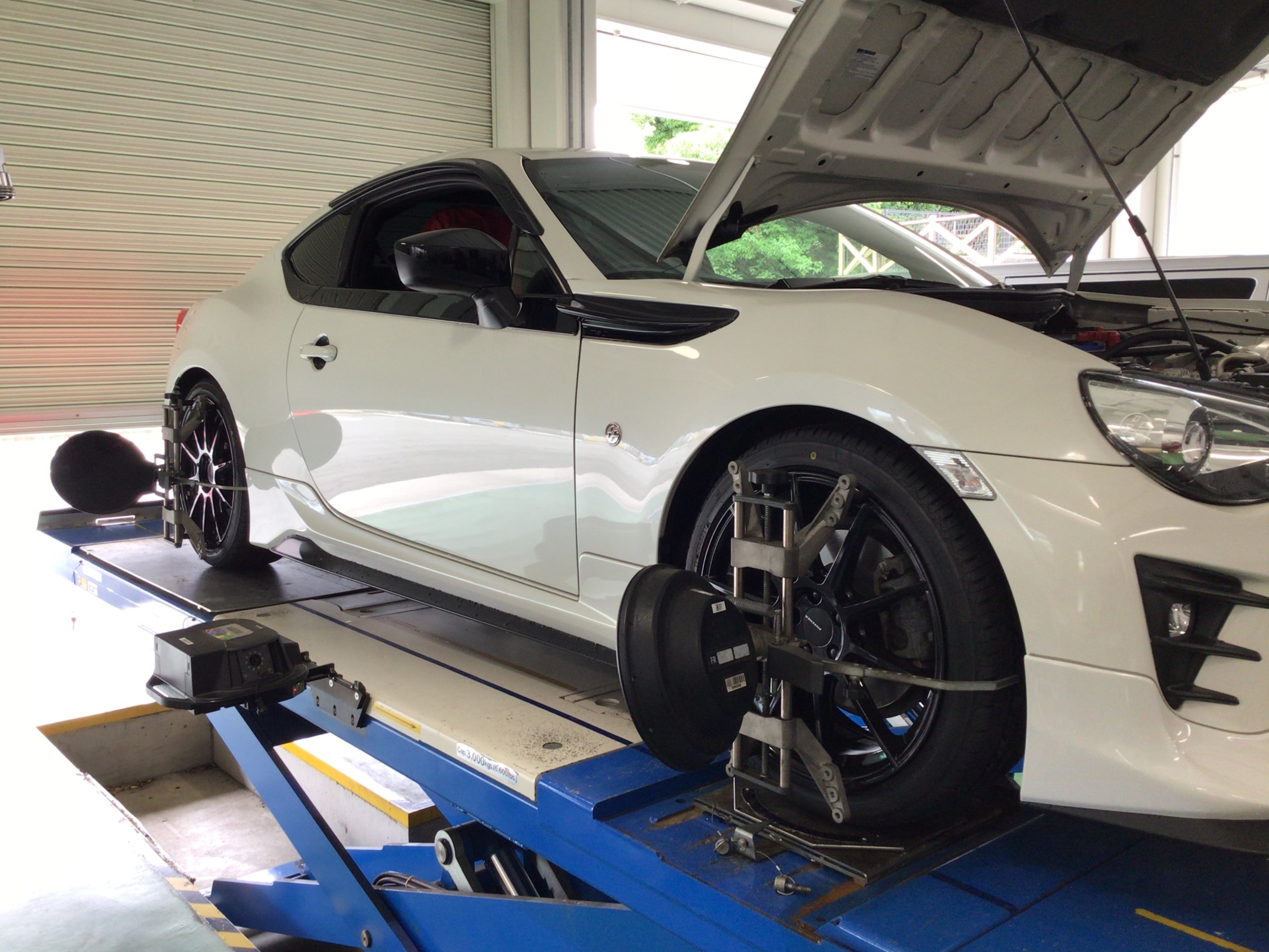 タイヤ＆ホイール交換】TOYOTA86 ZN6系に POTENZA SW010を取付しました
