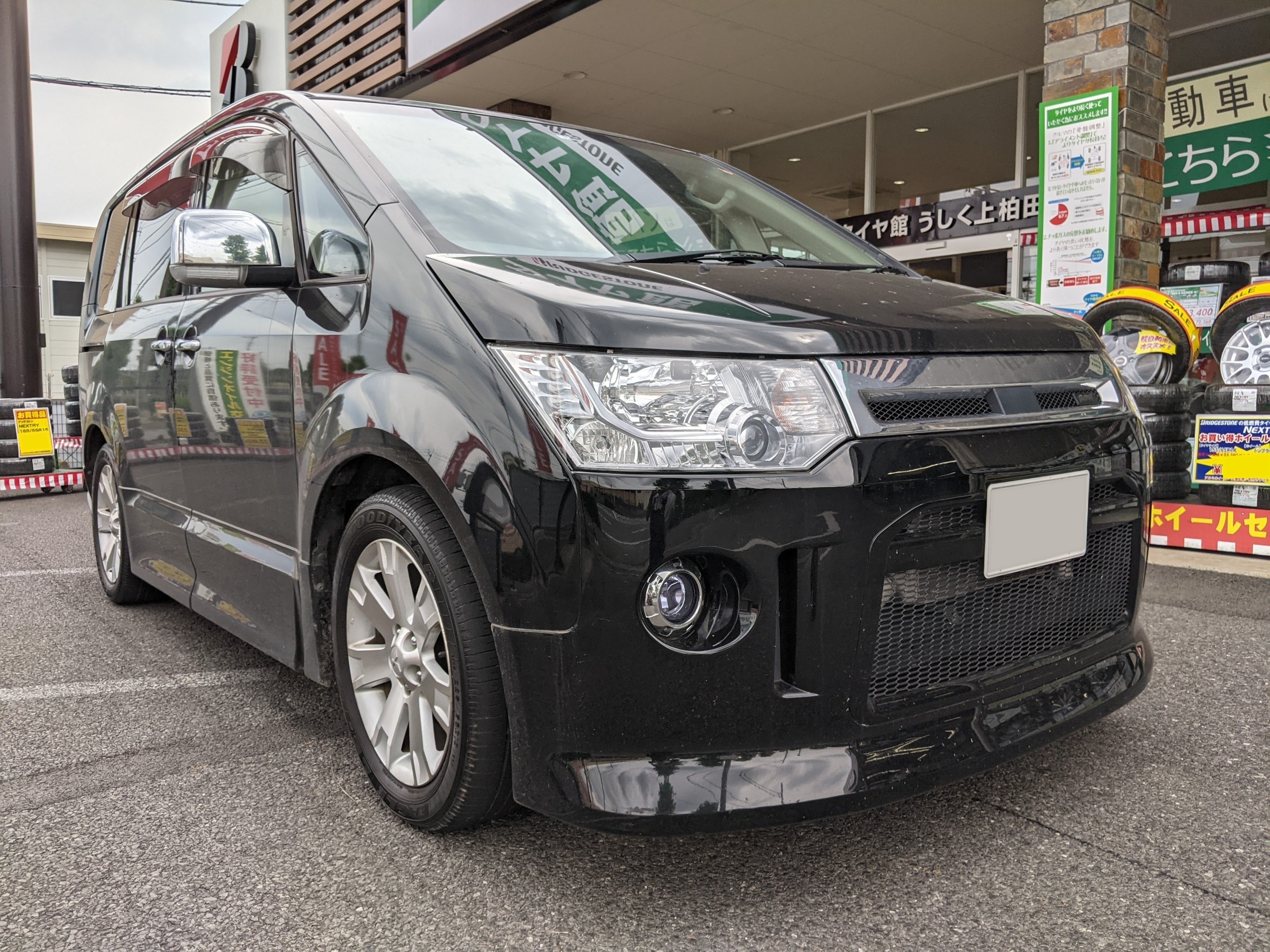 ミツビシ・デリカD:5・CV5W】ダウンサス取付 | 店舗おススメ情報
