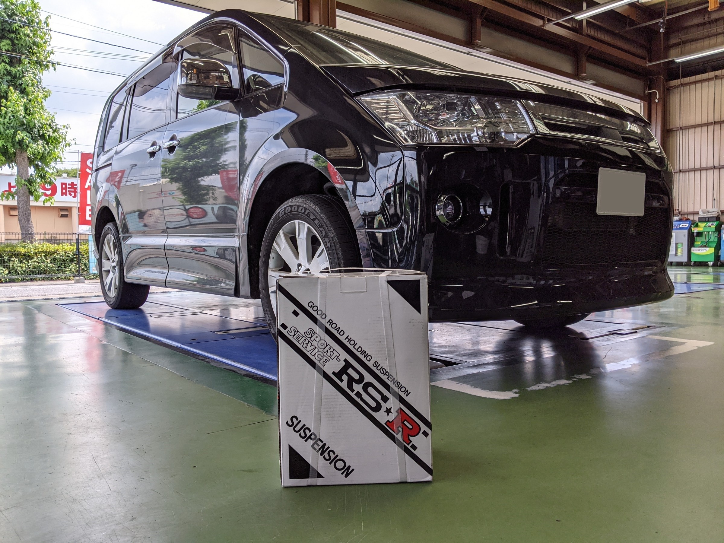ミツビシ・デリカD:5・CV5W】ダウンサス取付 | 三菱 デリカD：5 その他 