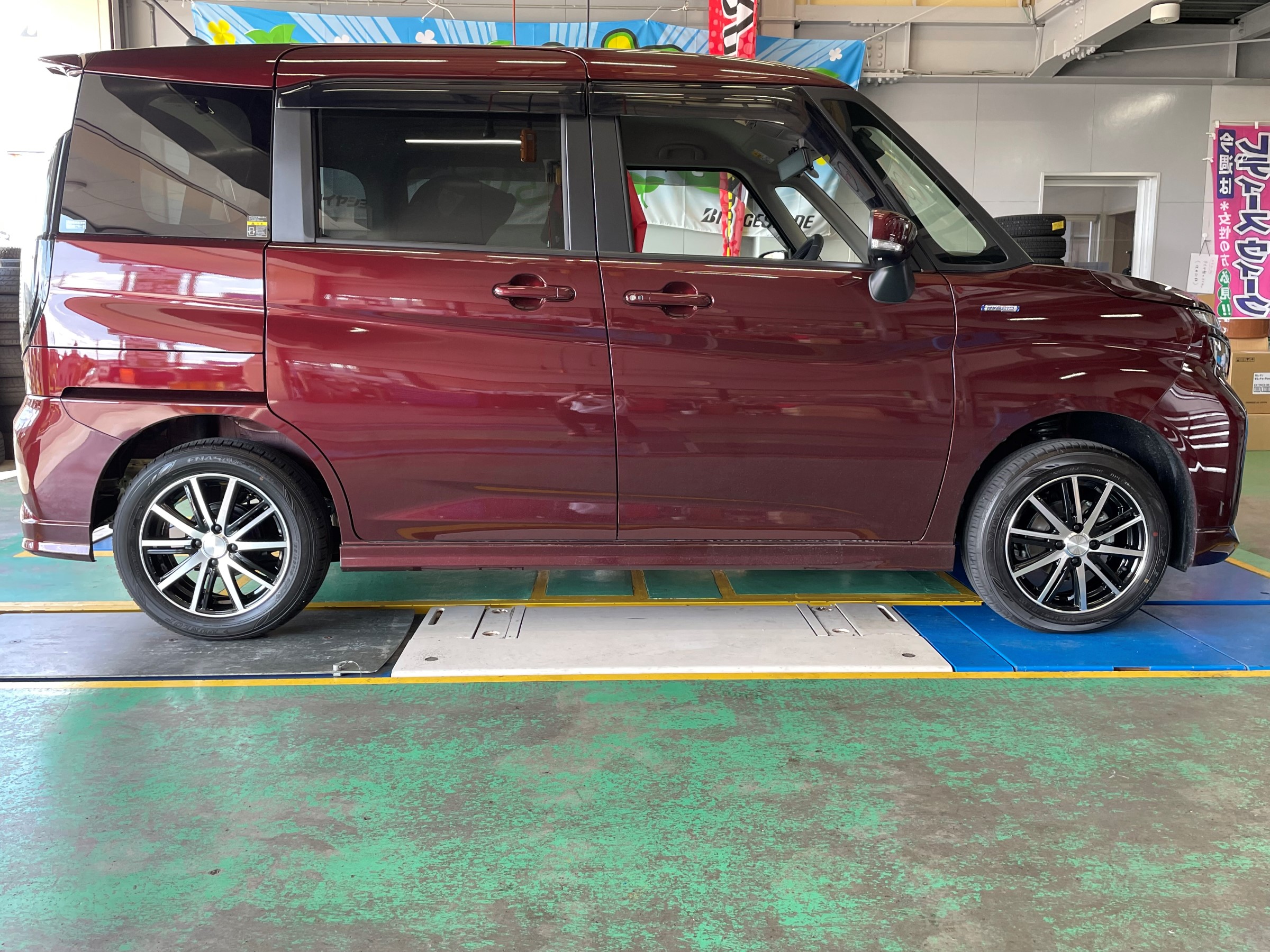 夏冬入れ替えでかっこよくなりました スズキ ソリオ ホイール タイヤ ホイール関連 タイヤ ホイール交換 スタッフ日記 タイヤ館 雲南 タイヤからはじまる トータルカーメンテナンス タイヤ館グループ