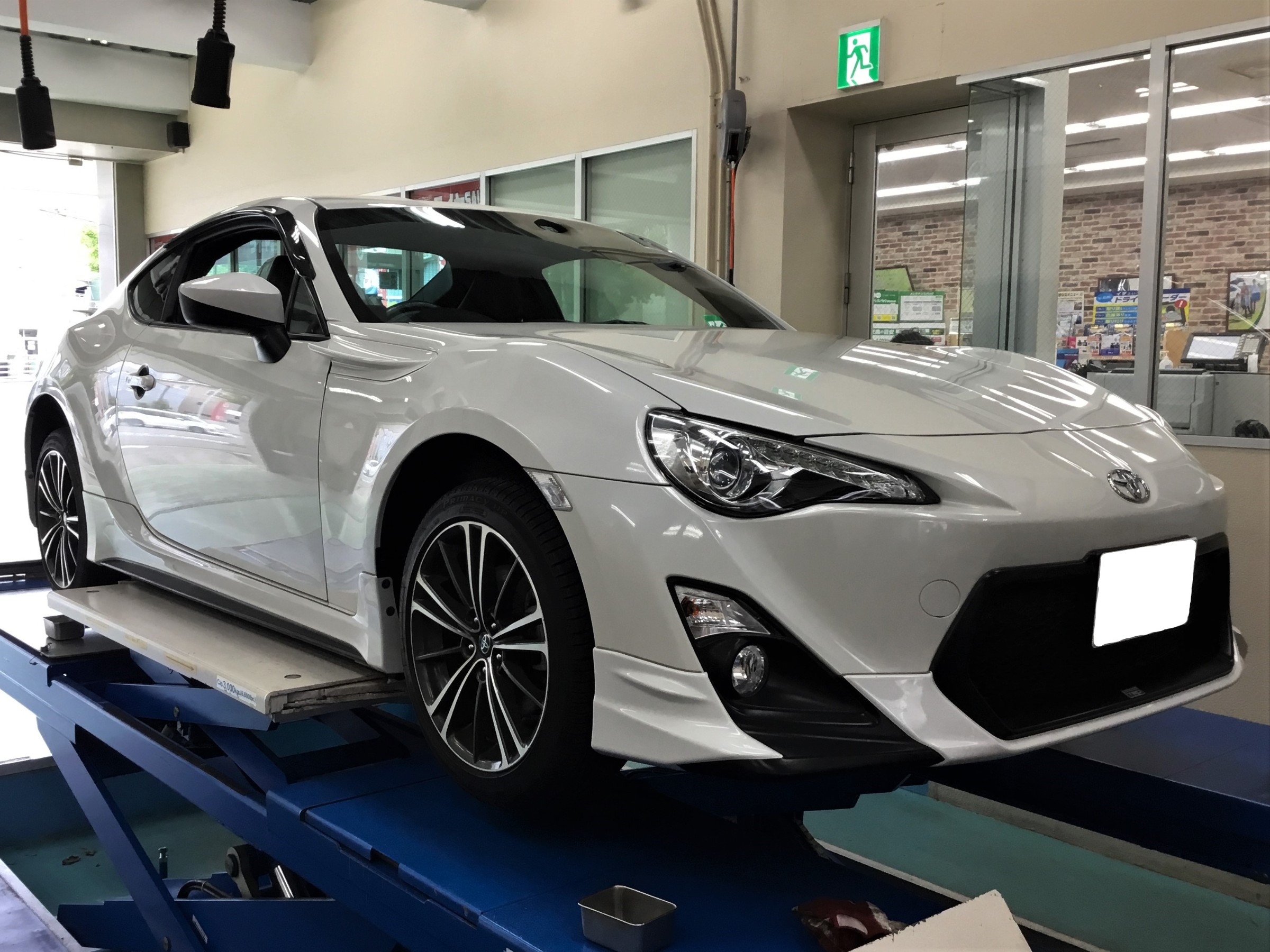 トヨタ ８６（ZN6型） タイヤ・ホイールセット品取付 | トヨタ 86