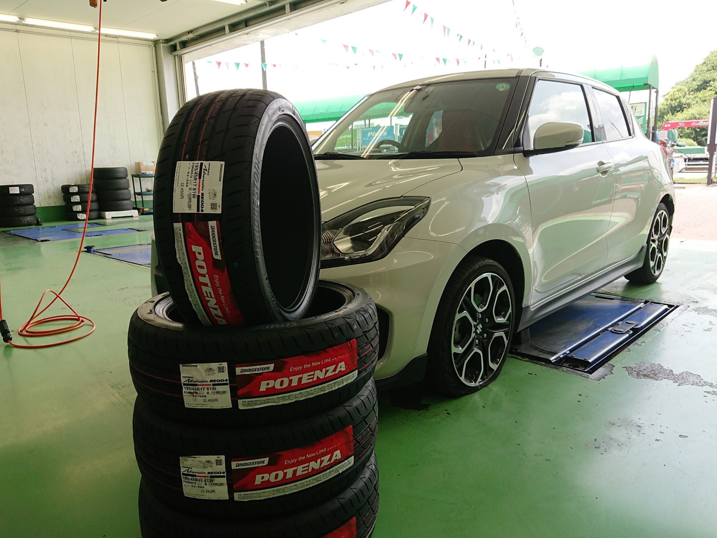 スズキ・スイフトスポーツ・ZC33S】タイヤ交換 / ポテンザRE004