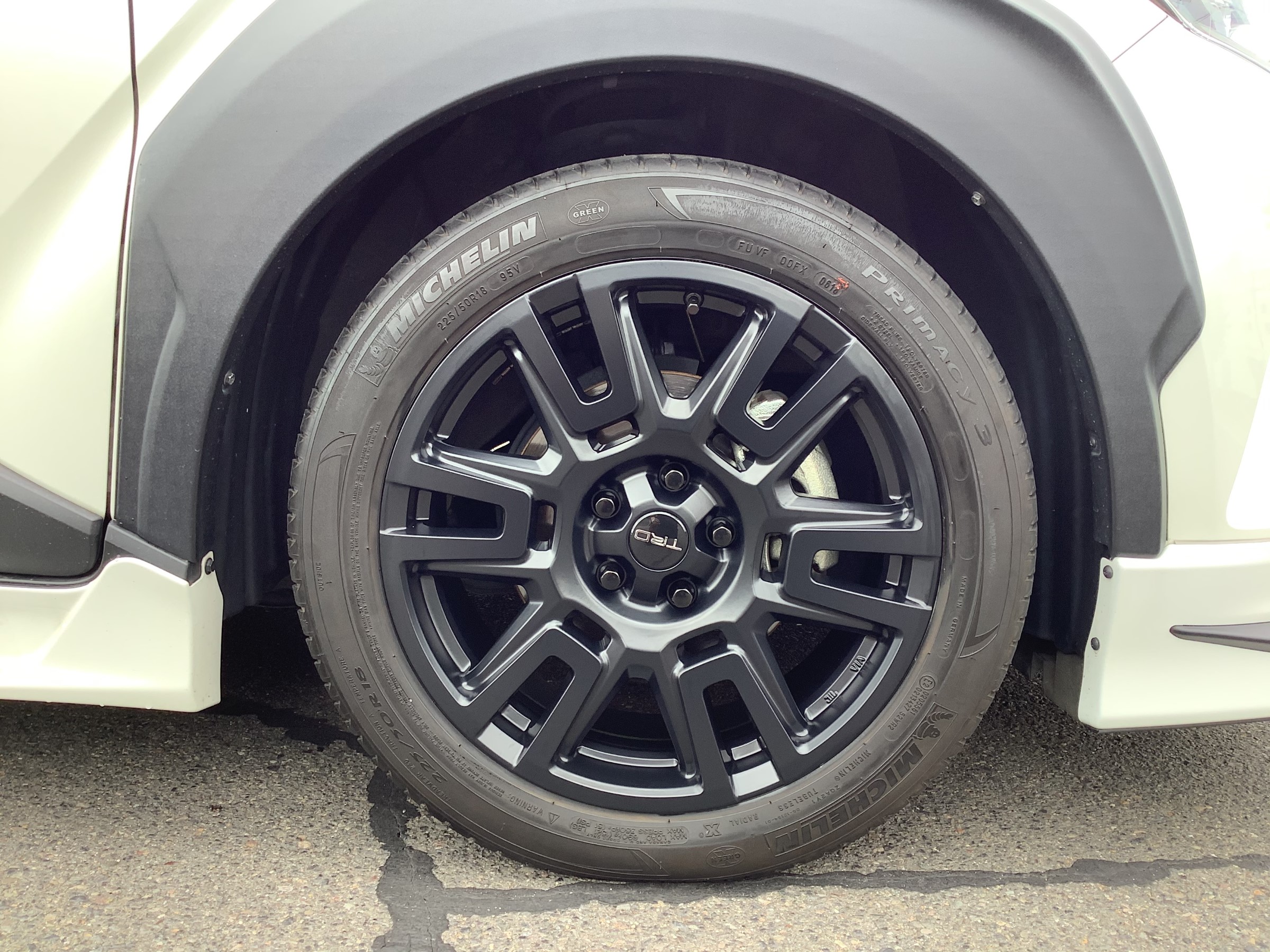 C-HR TRD18インチアルミホイール装着しました♪ | サービス事例