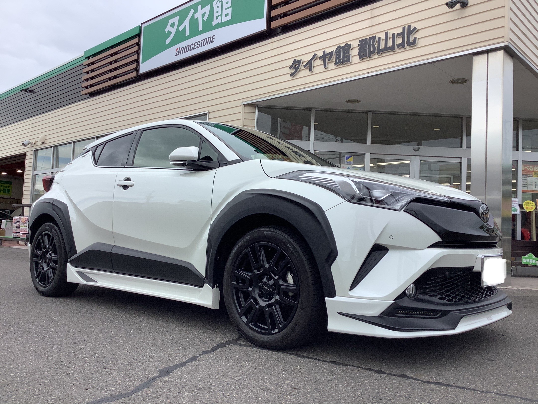 C-HR TRD18インチアルミホイール装着しました♪ | サービス事例