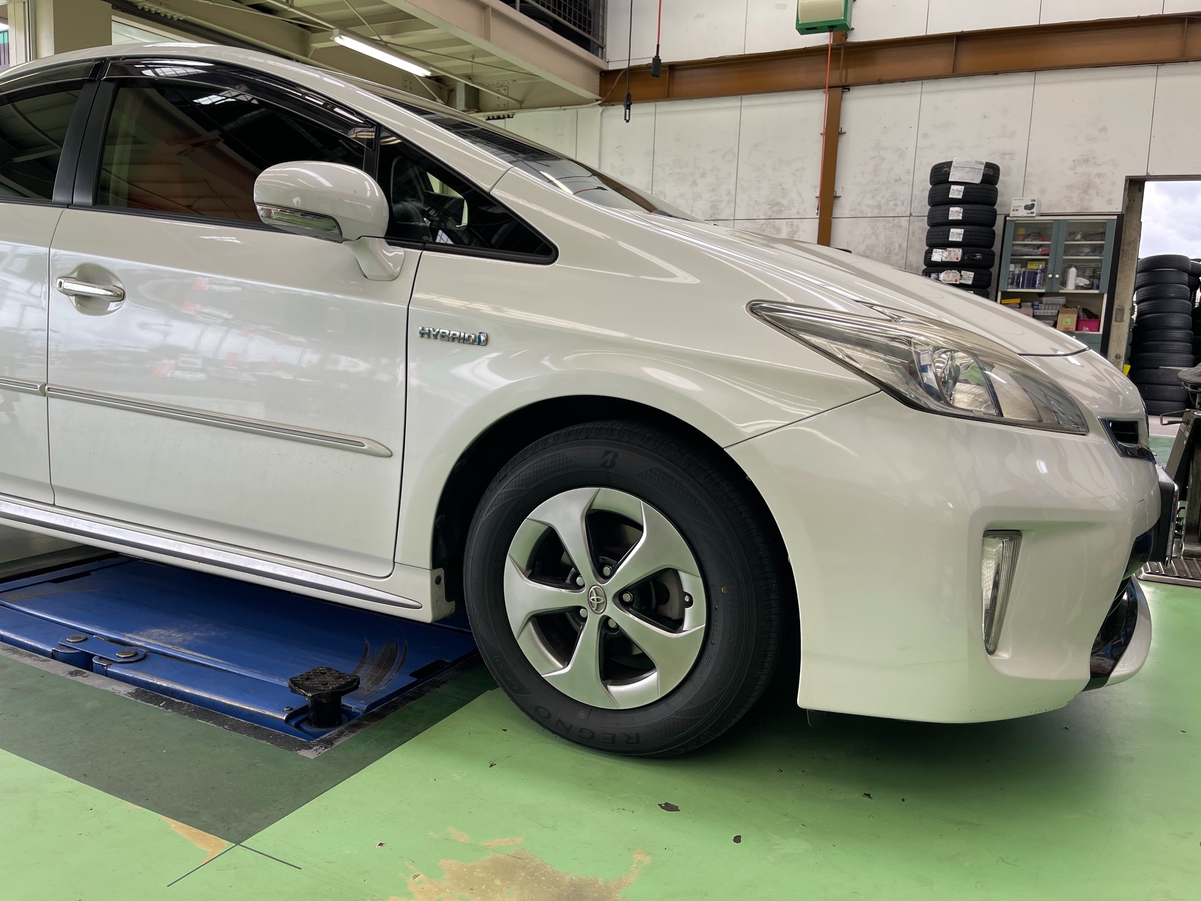 トヨタ プリウス ZVW30 ZVW35メーカー不明車高調