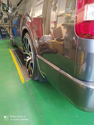 200系ハイエース 6型 Back9 オーバーフェンダー塗装＆取り付けしました