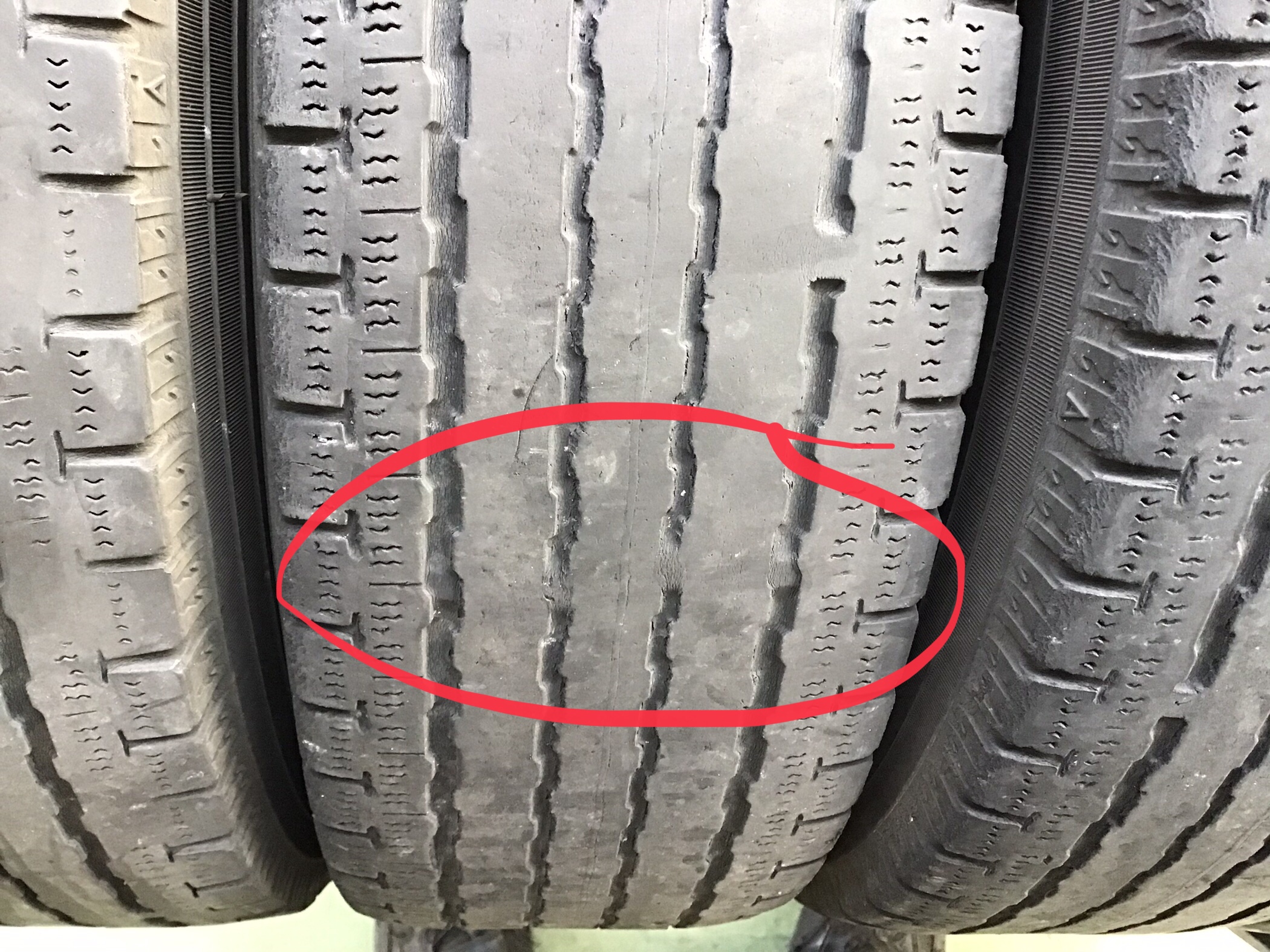 タイヤ　わかめ 楽天市場】タイヤワックス 水性 スプレー スポンジ 車 艶出し