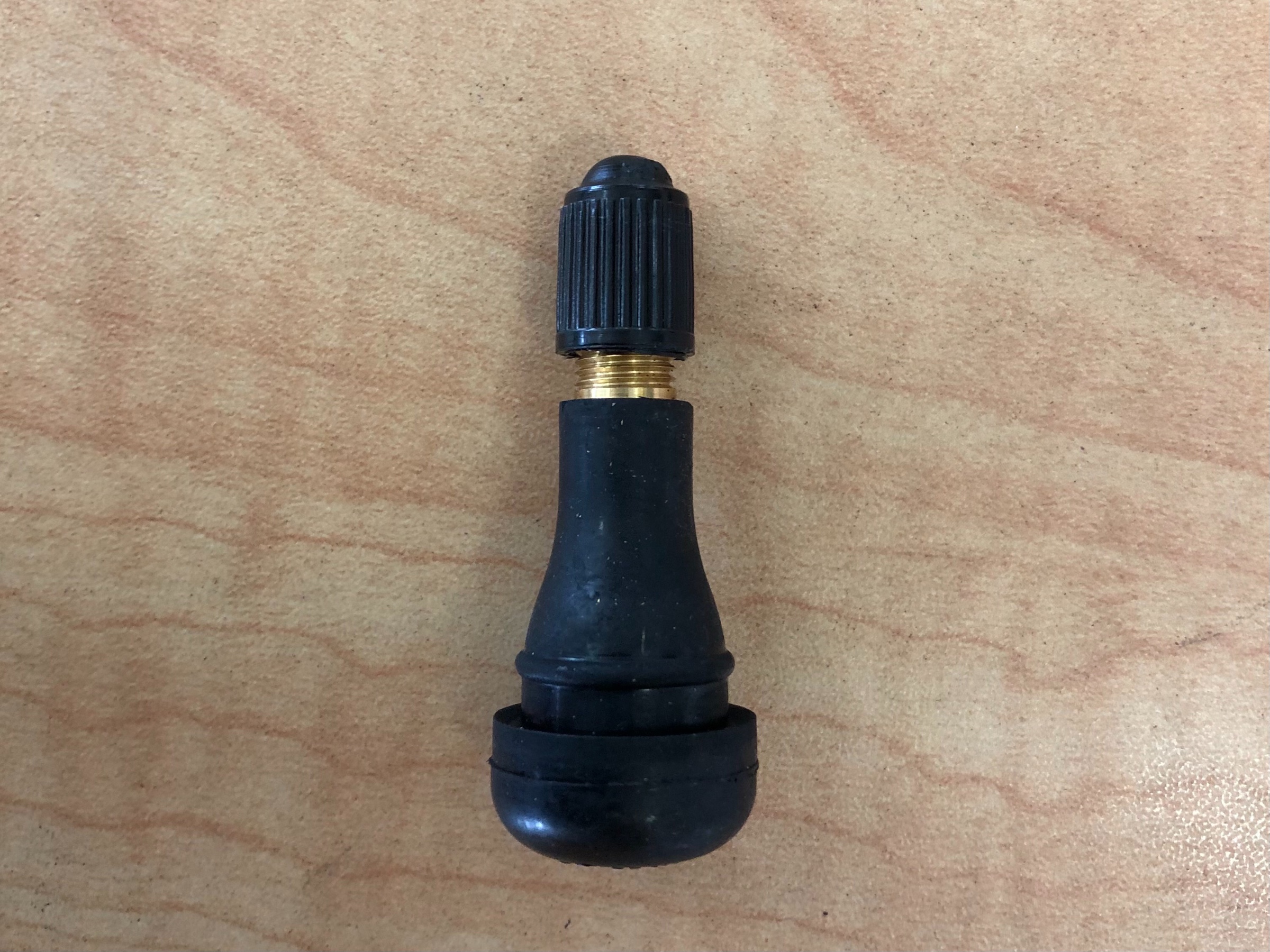 バルブを空気圧センサー付バルブへ | 店舗おススメ情報 | タイヤ