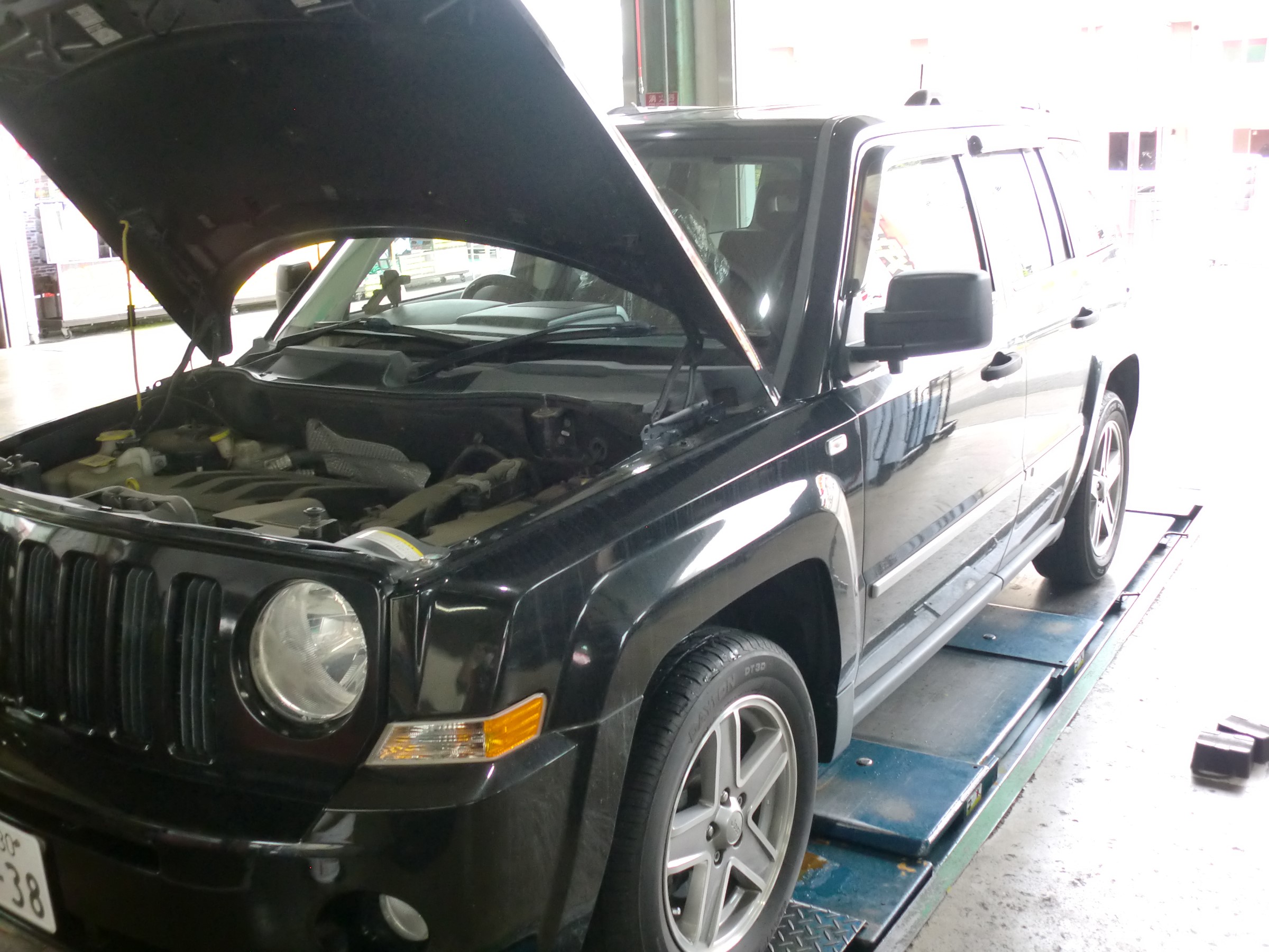 JEEP パトリオット オイル交換実施 メンテナンス商品 オイル関連 > エンジンオイル交換 サービス事例 タイヤ館 さやま