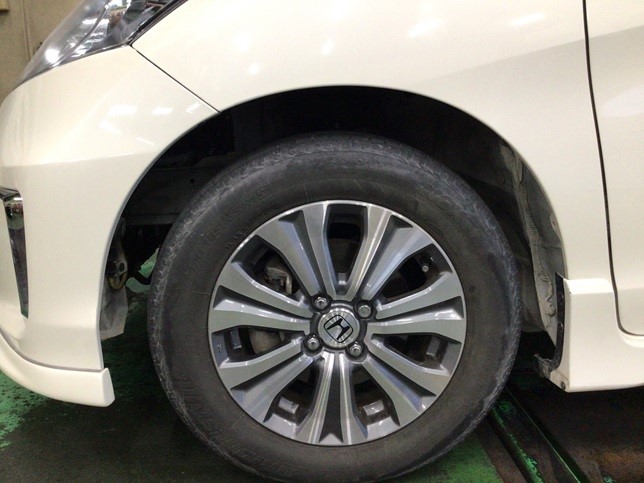 フリードｈｖ タイヤ交換 車高調 取付 ホンダ フリード タイヤ パーツ取付 サスペンション取付 サービス事例 タイヤ館 磐田 タイヤからはじまる トータルカーメンテナンス タイヤ館グループ