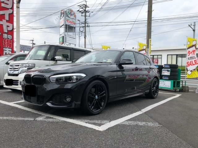 Bmw タイヤ交換 特殊サイズにご用心 Bmw 1シリーズ タイヤ タイヤ ホイール関連 タイヤ ホイール交換 作業紹介 タイヤ館 森町通り タイヤからはじまる トータルカーメンテナンス タイヤ館グループ